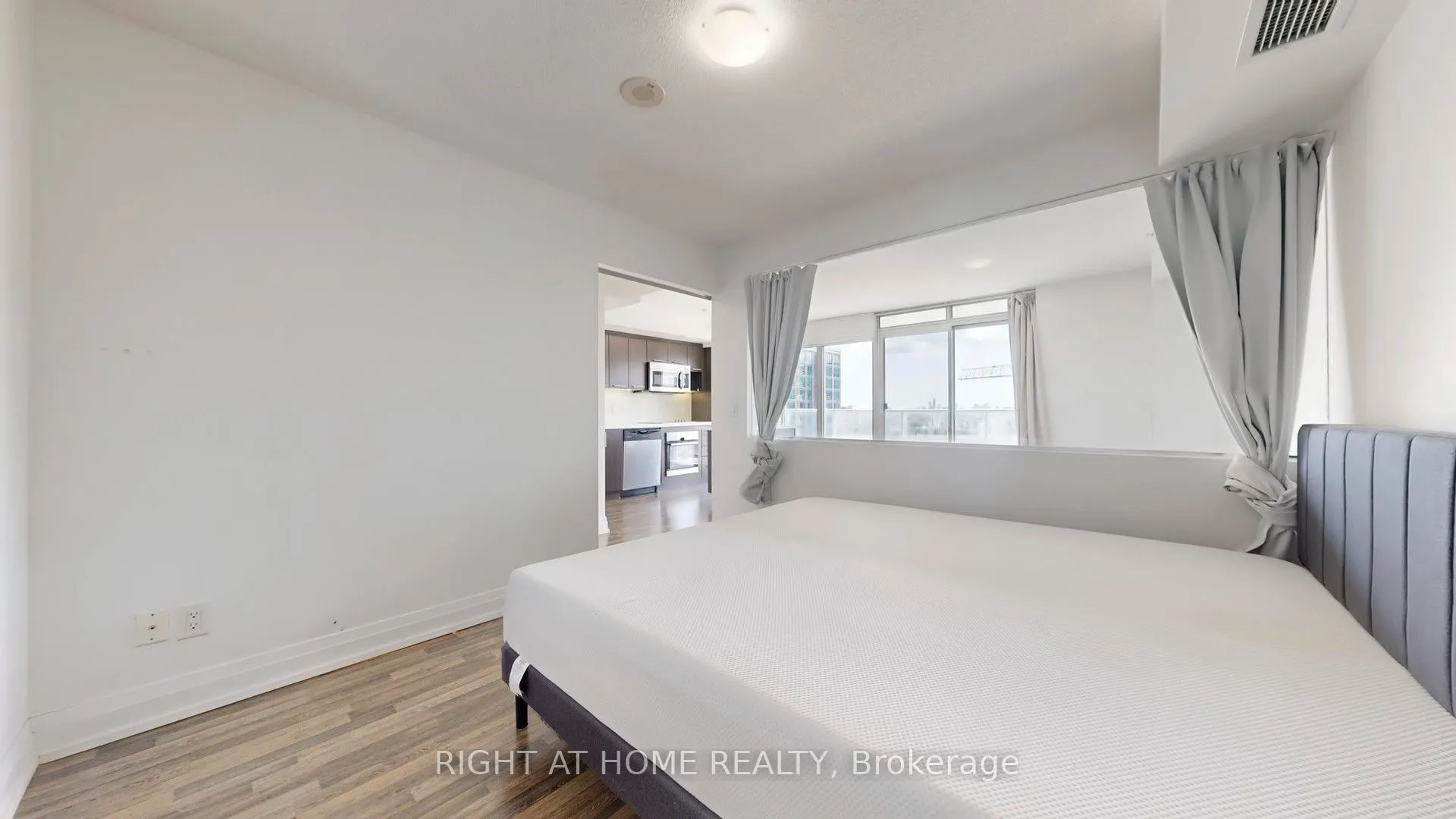 555 Wilson Avenue, #E1208