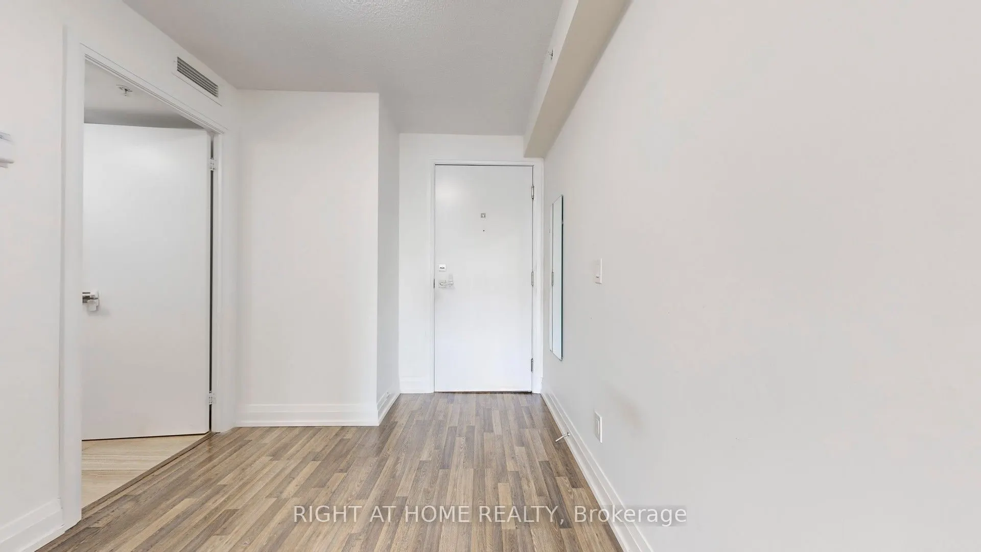 555 Wilson Avenue, #E1208