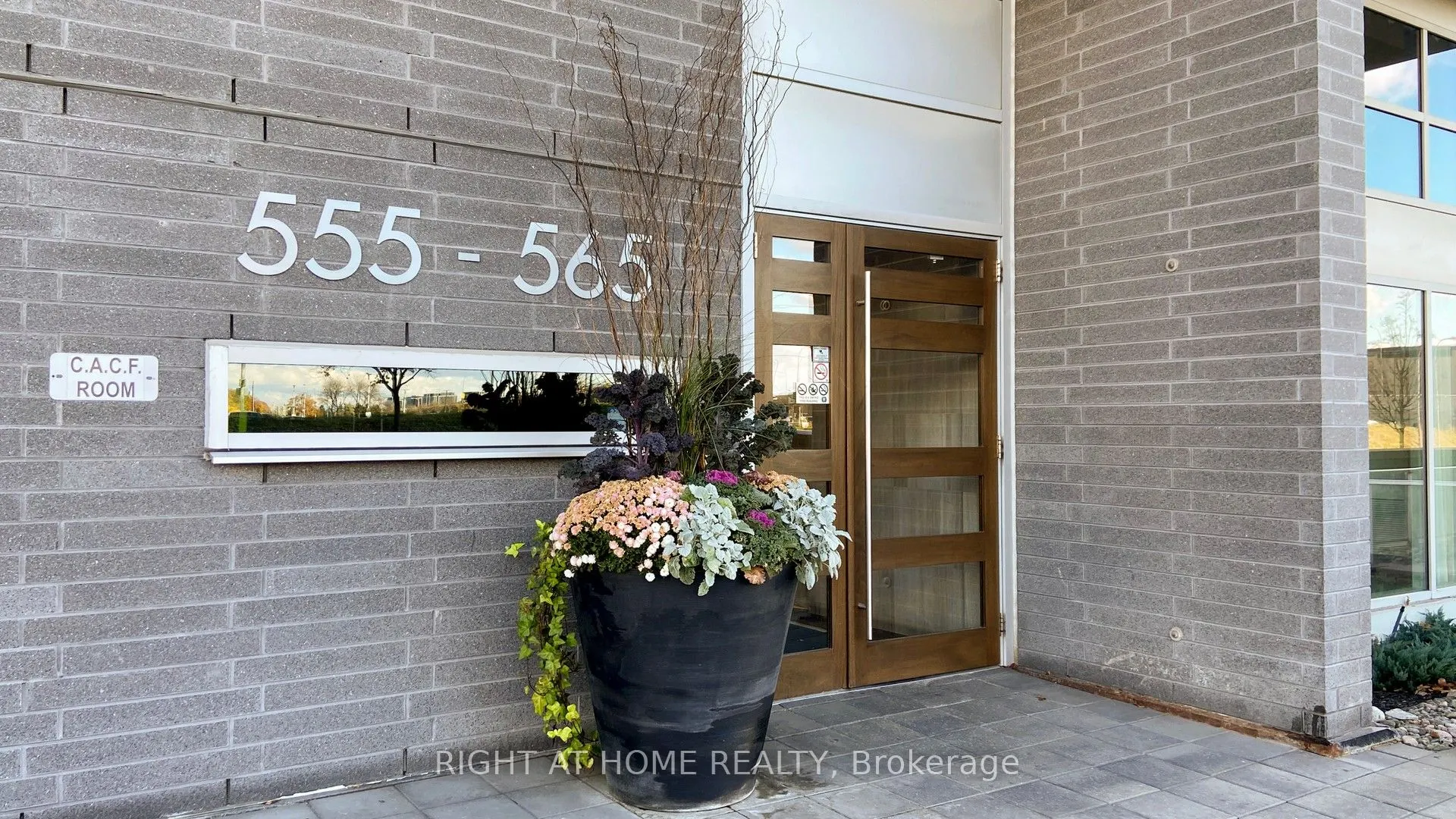 555 Wilson Avenue, #E1208