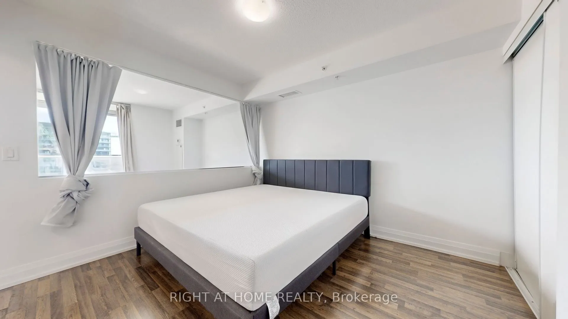 555 Wilson Avenue, #E1208