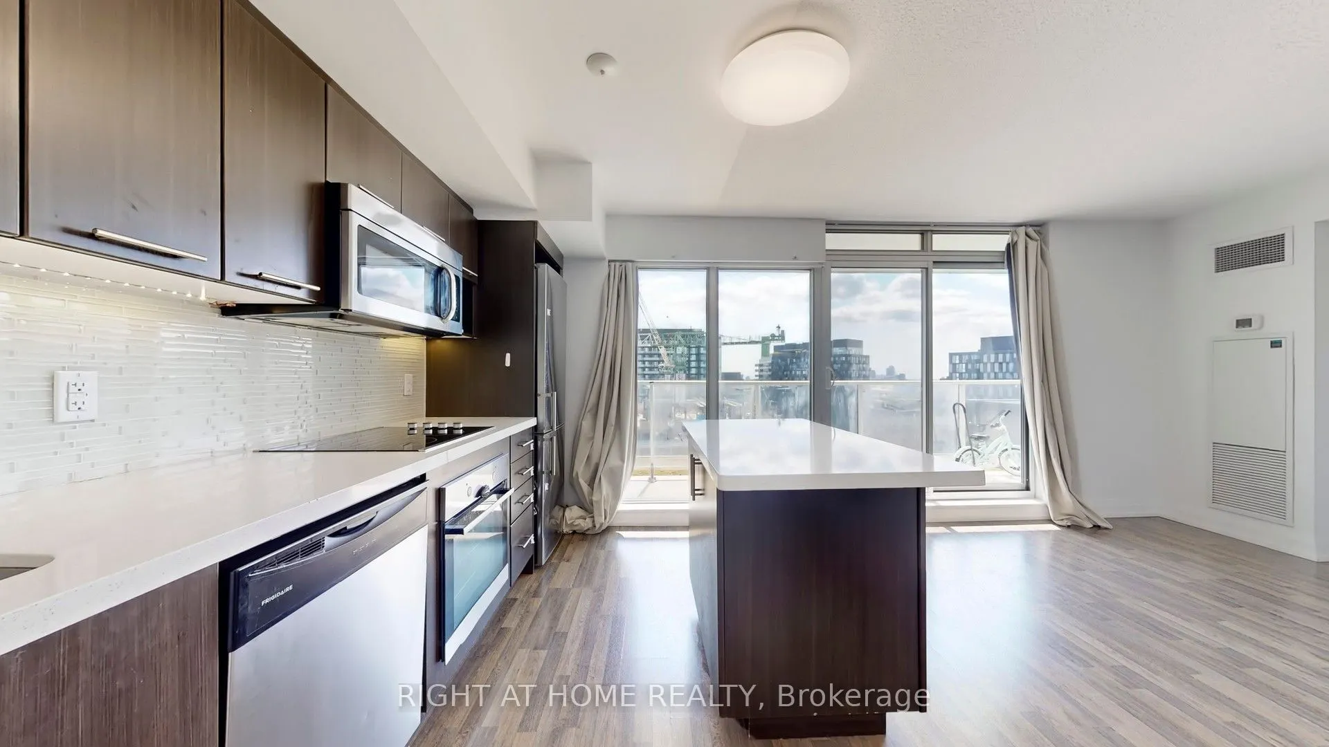 555 Wilson Avenue, #E1208