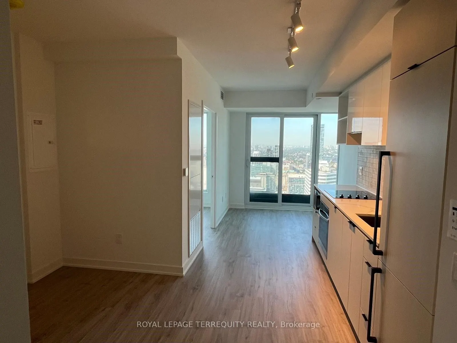 252 Church Street, #5601
