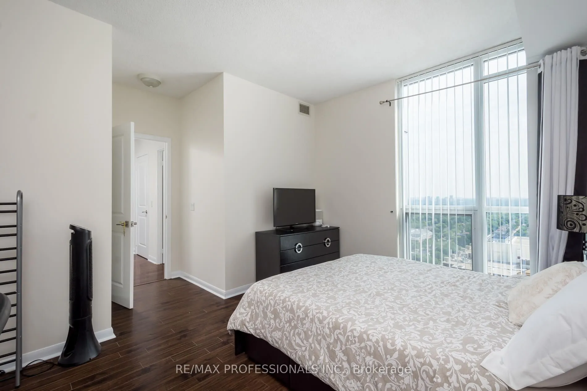 4978 Yonge Street, #PH 305