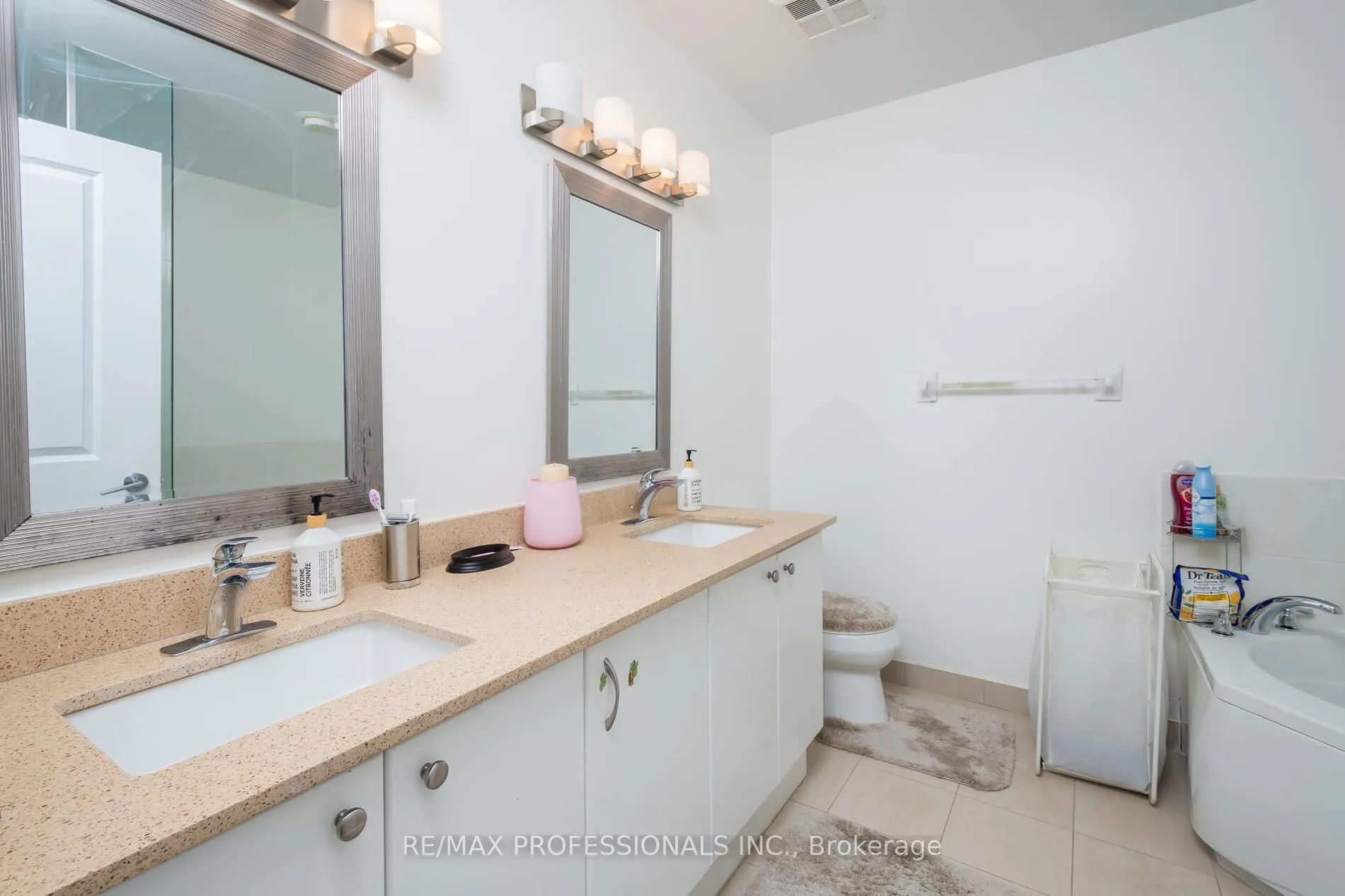 4978 Yonge Street, #PH 305