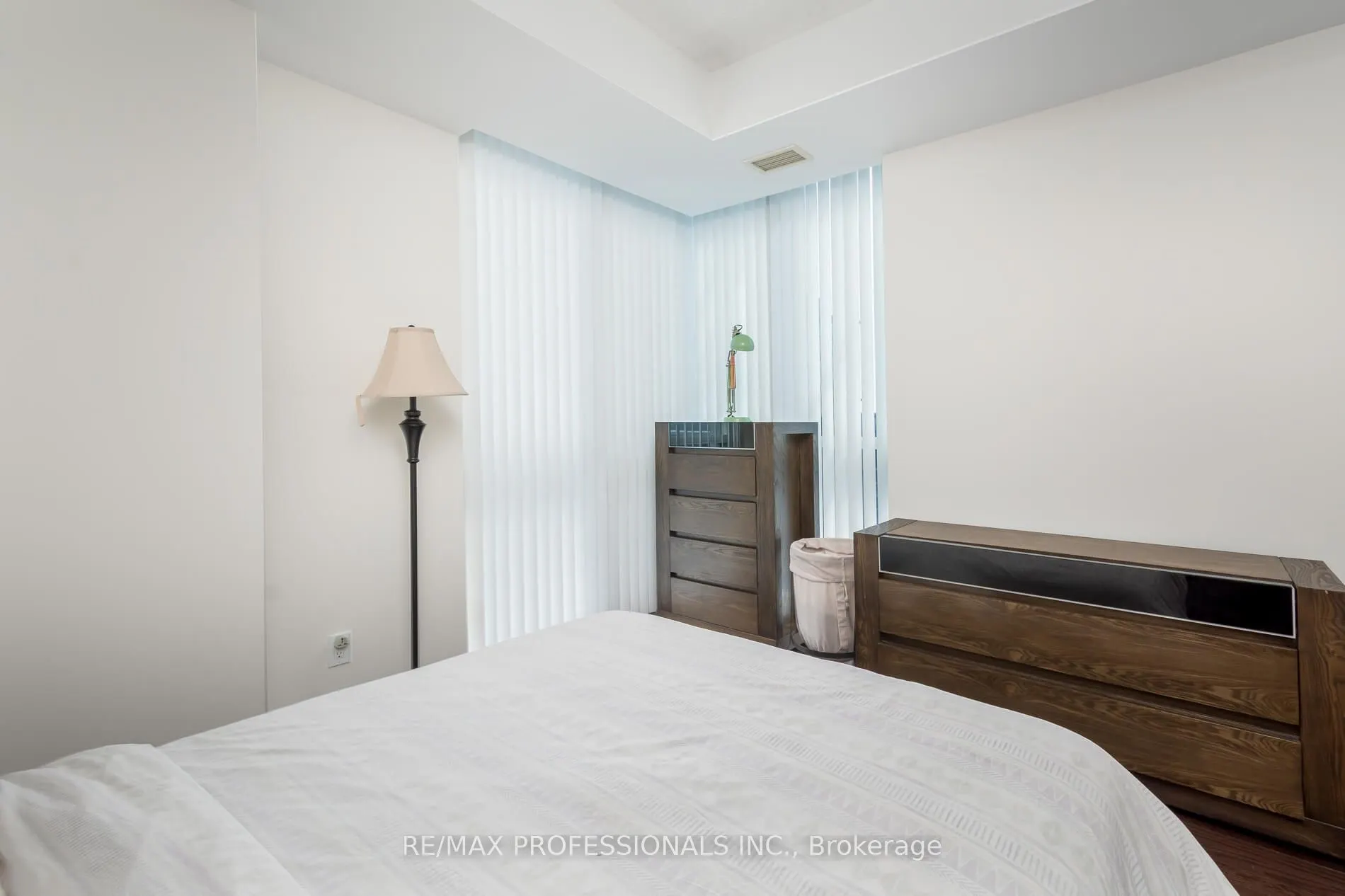4978 Yonge Street, #PH 305