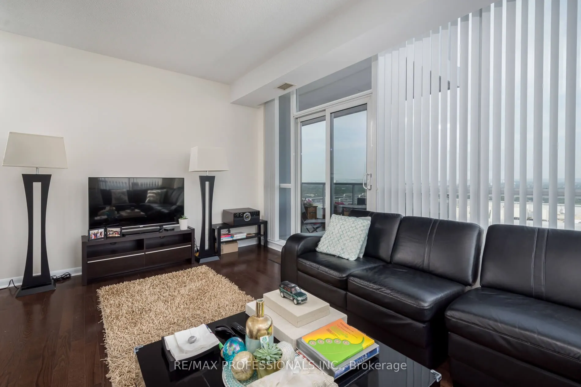 4978 Yonge Street, #PH 305