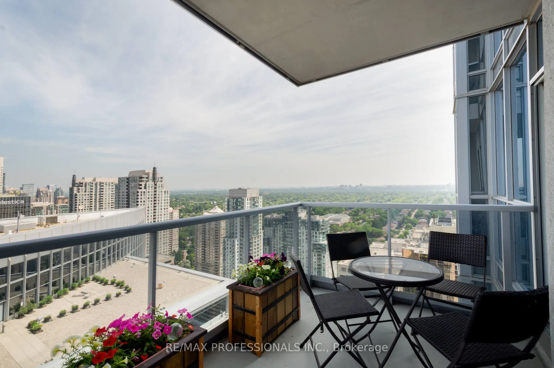 4978 Yonge Street, #PH 305