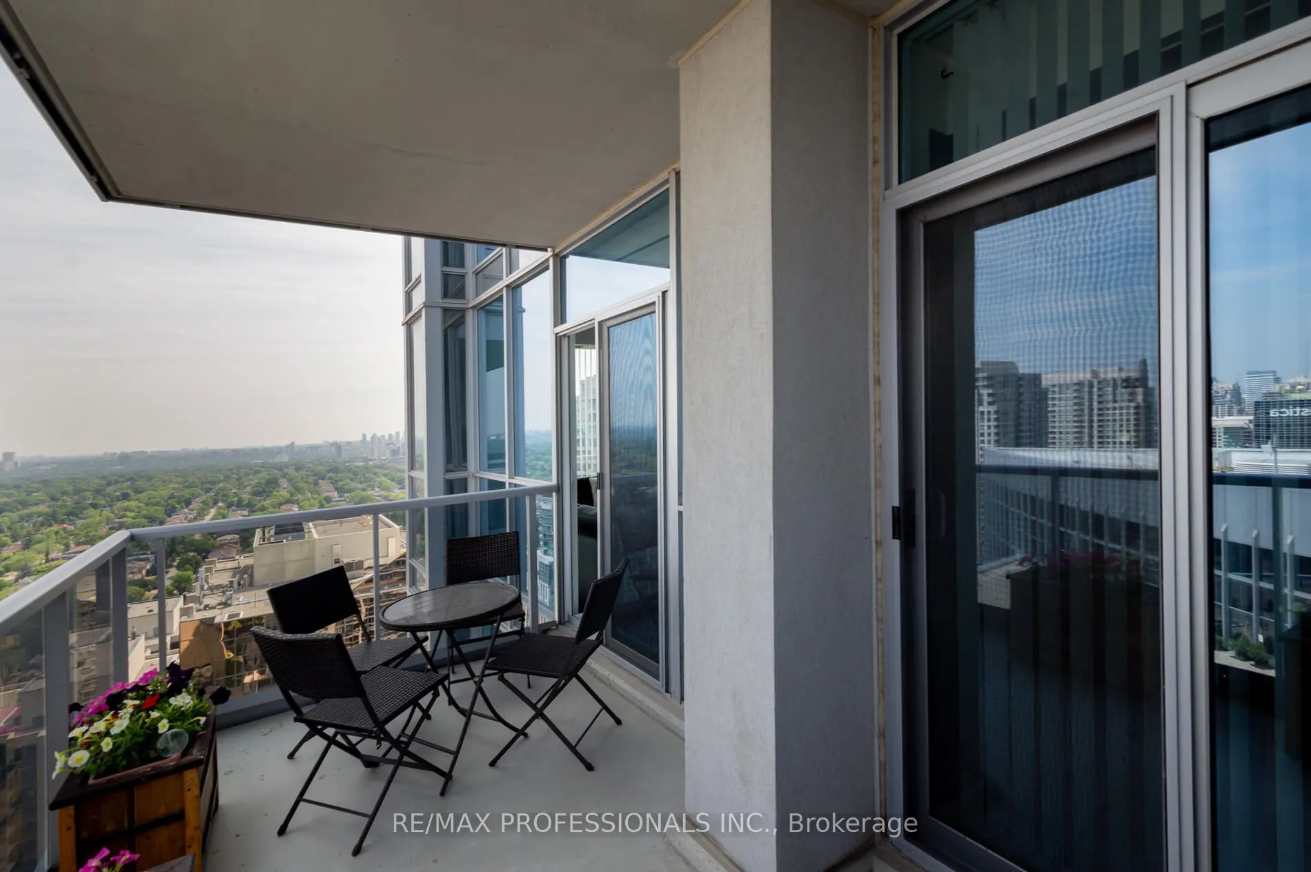4978 Yonge Street, #PH 305