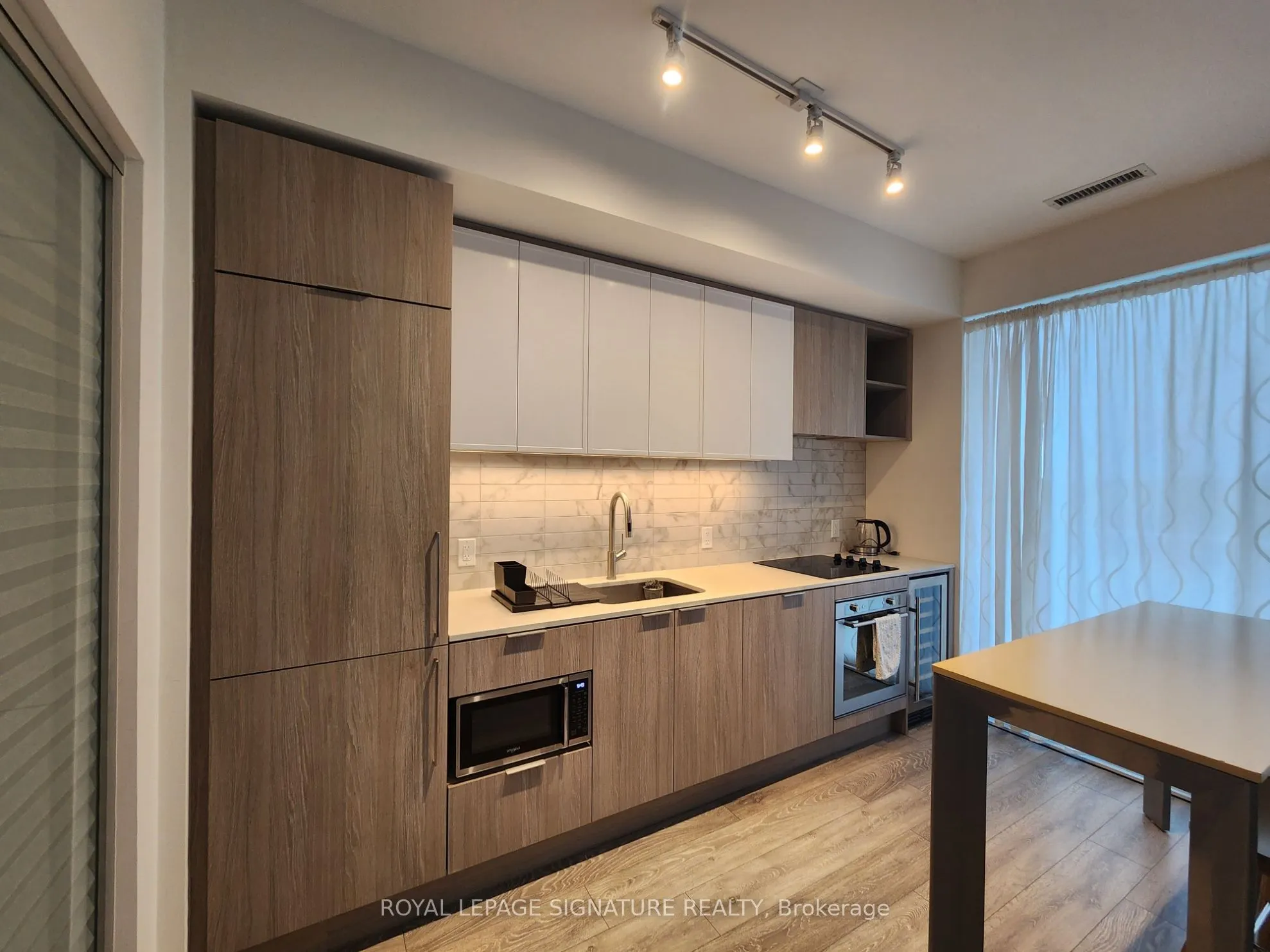 2020 Bathurst Street N, #1112