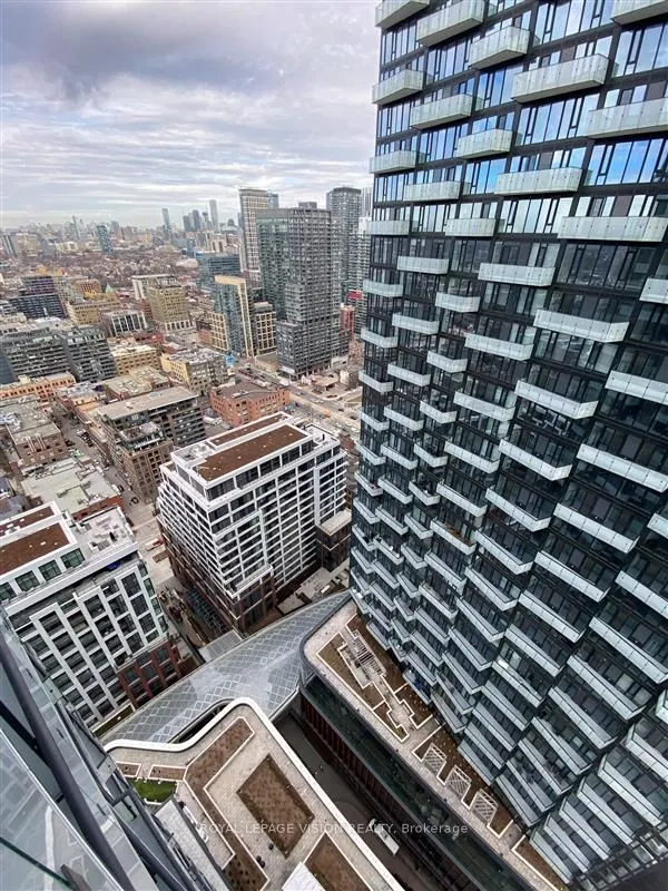470 Front Street W, #3010
