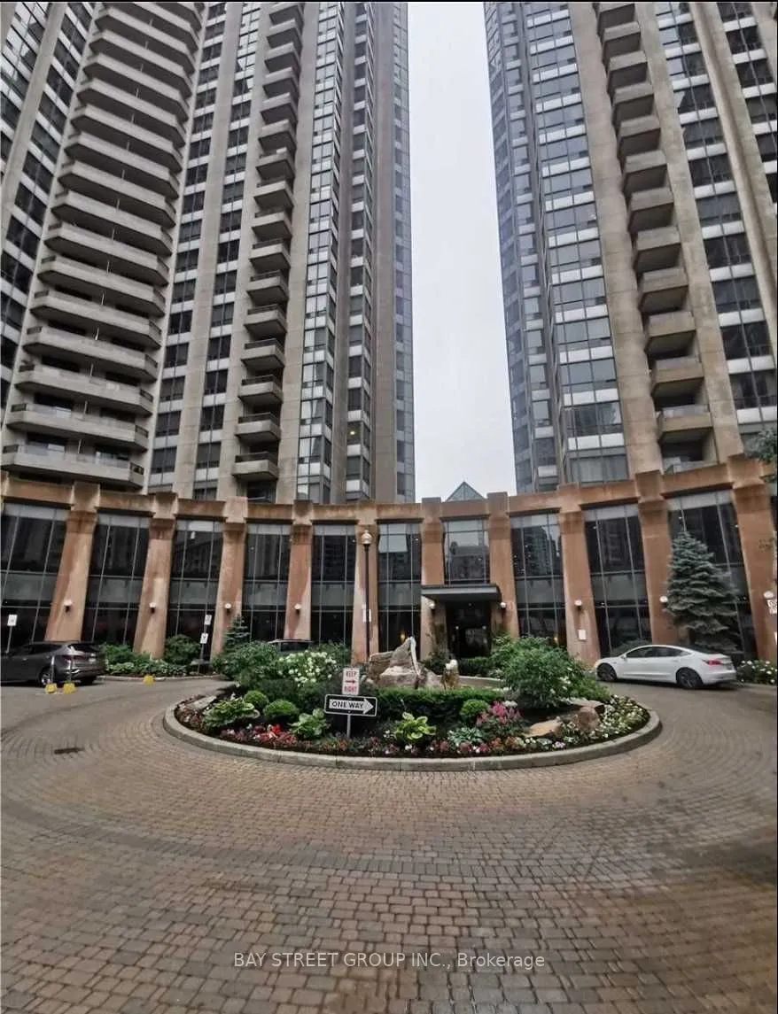 15 Northtown Way, #1226