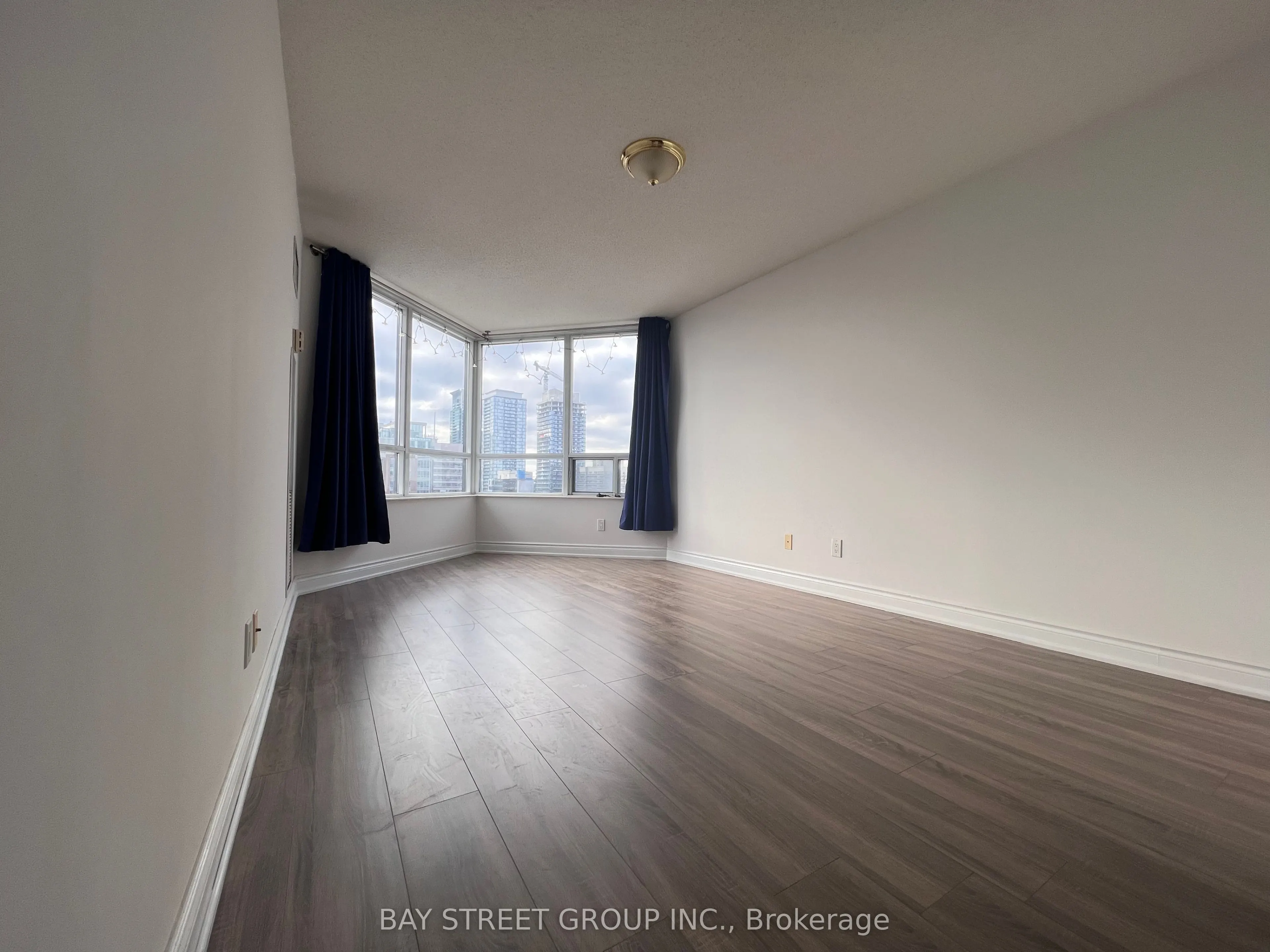 15 Northtown Way, #1226