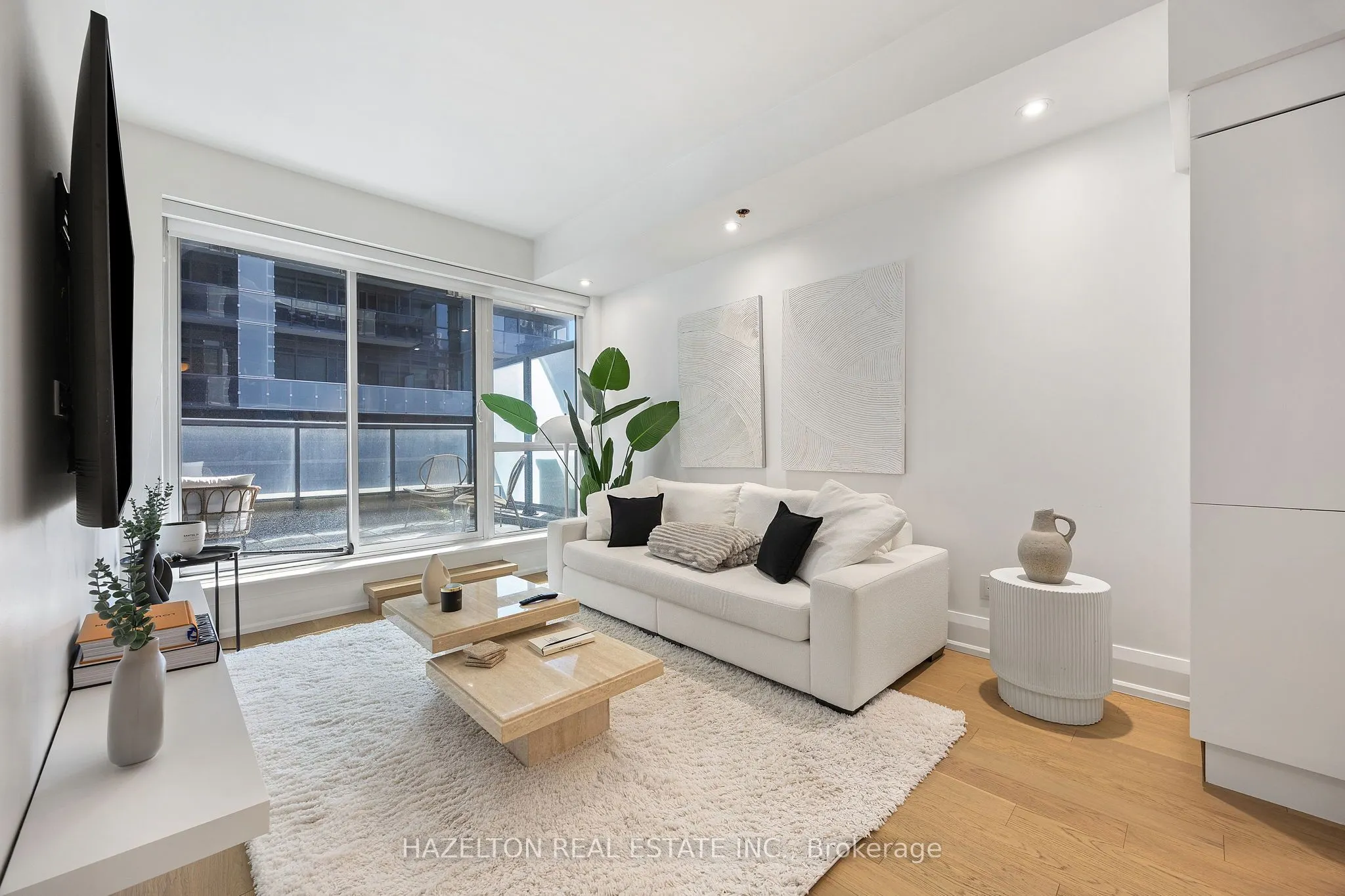 1030 King Street, #334