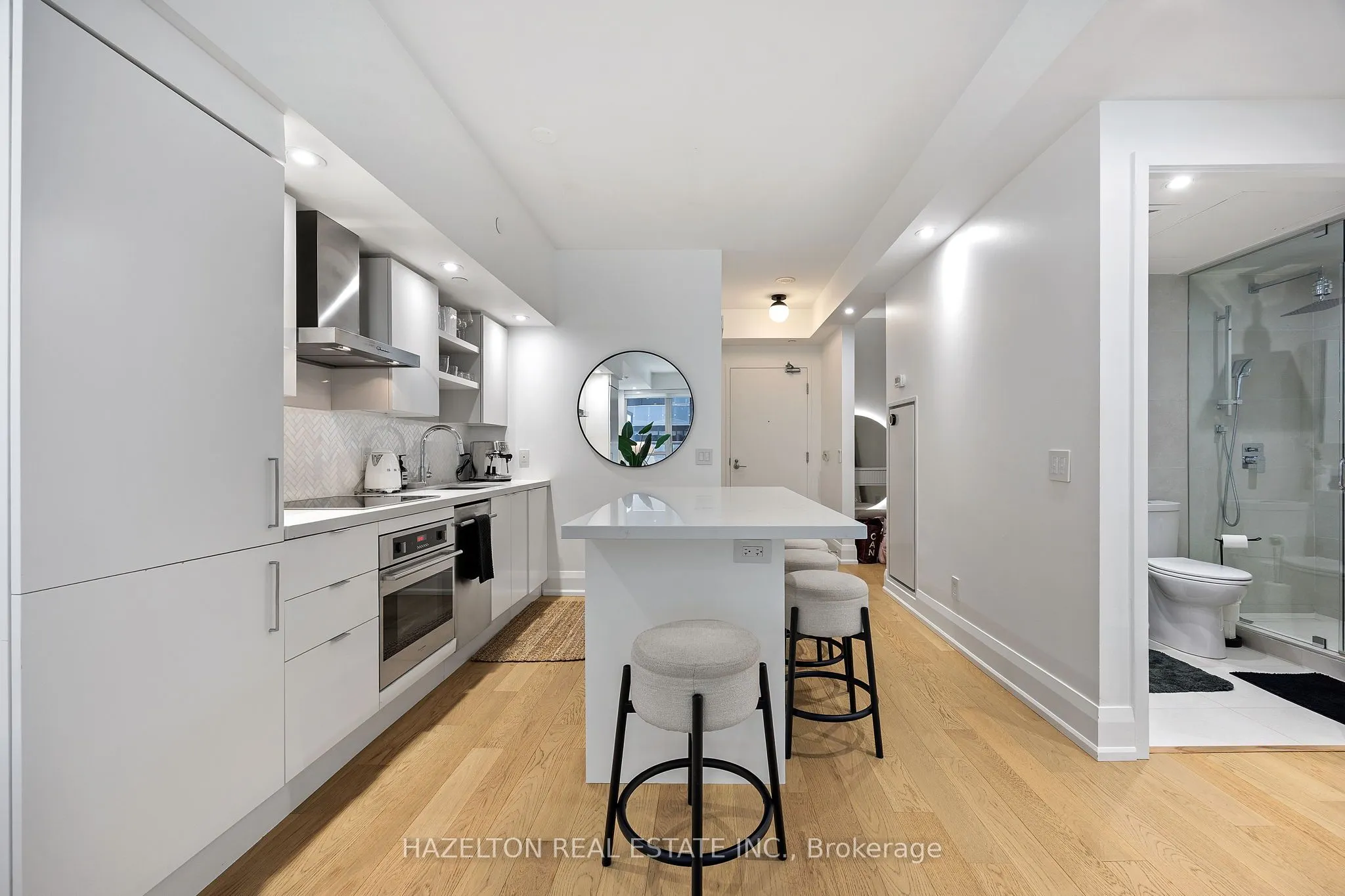 1030 King Street, #334
