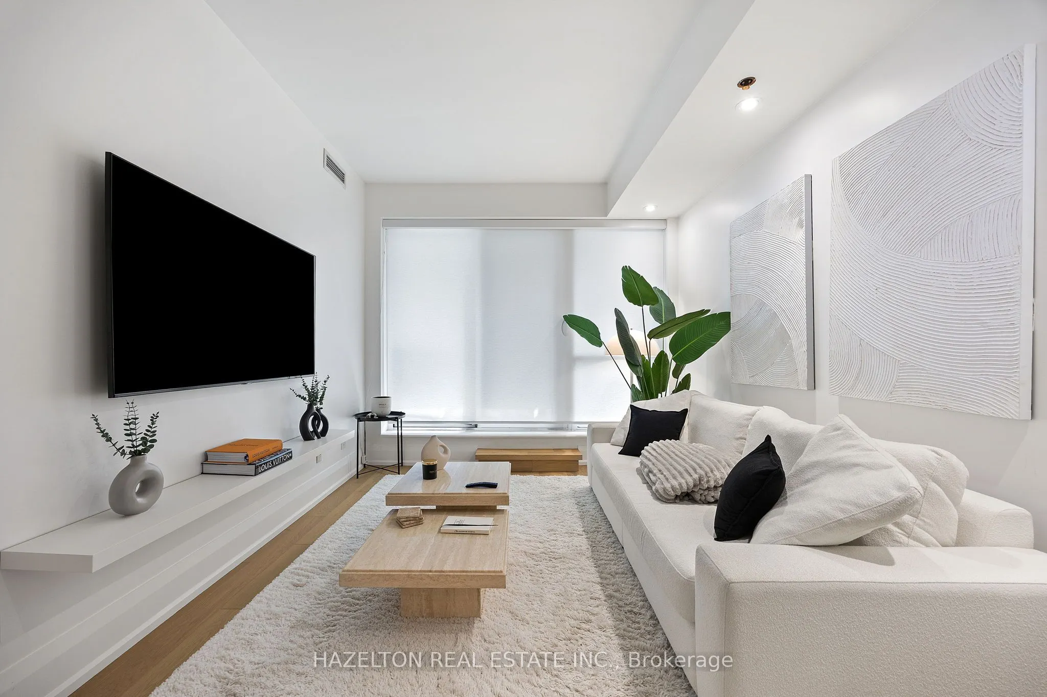 1030 King Street, #334