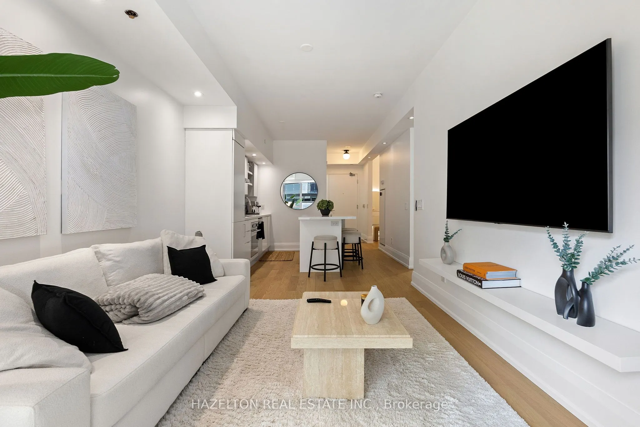 1030 King Street, #334