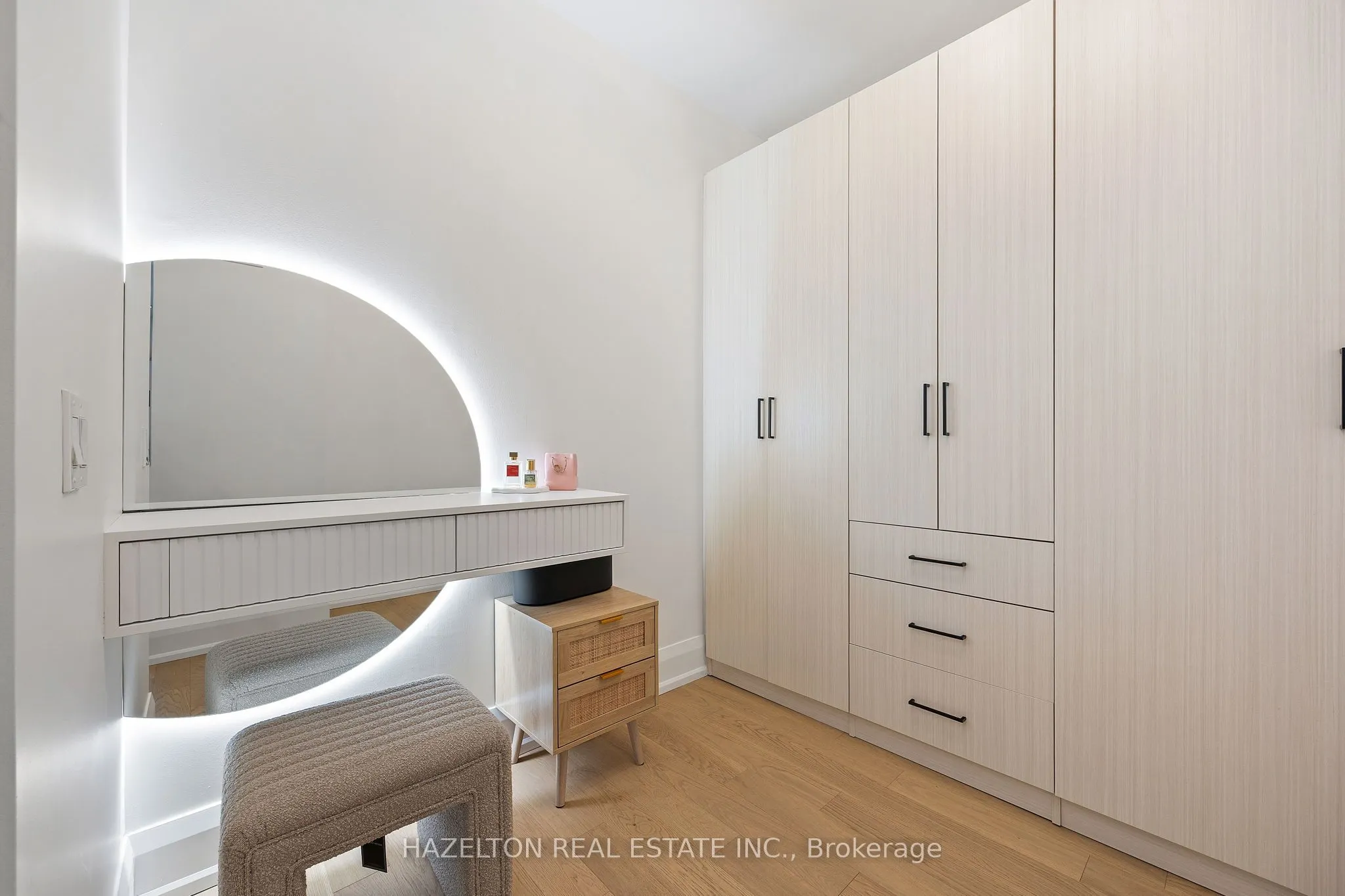 1030 King Street, #334