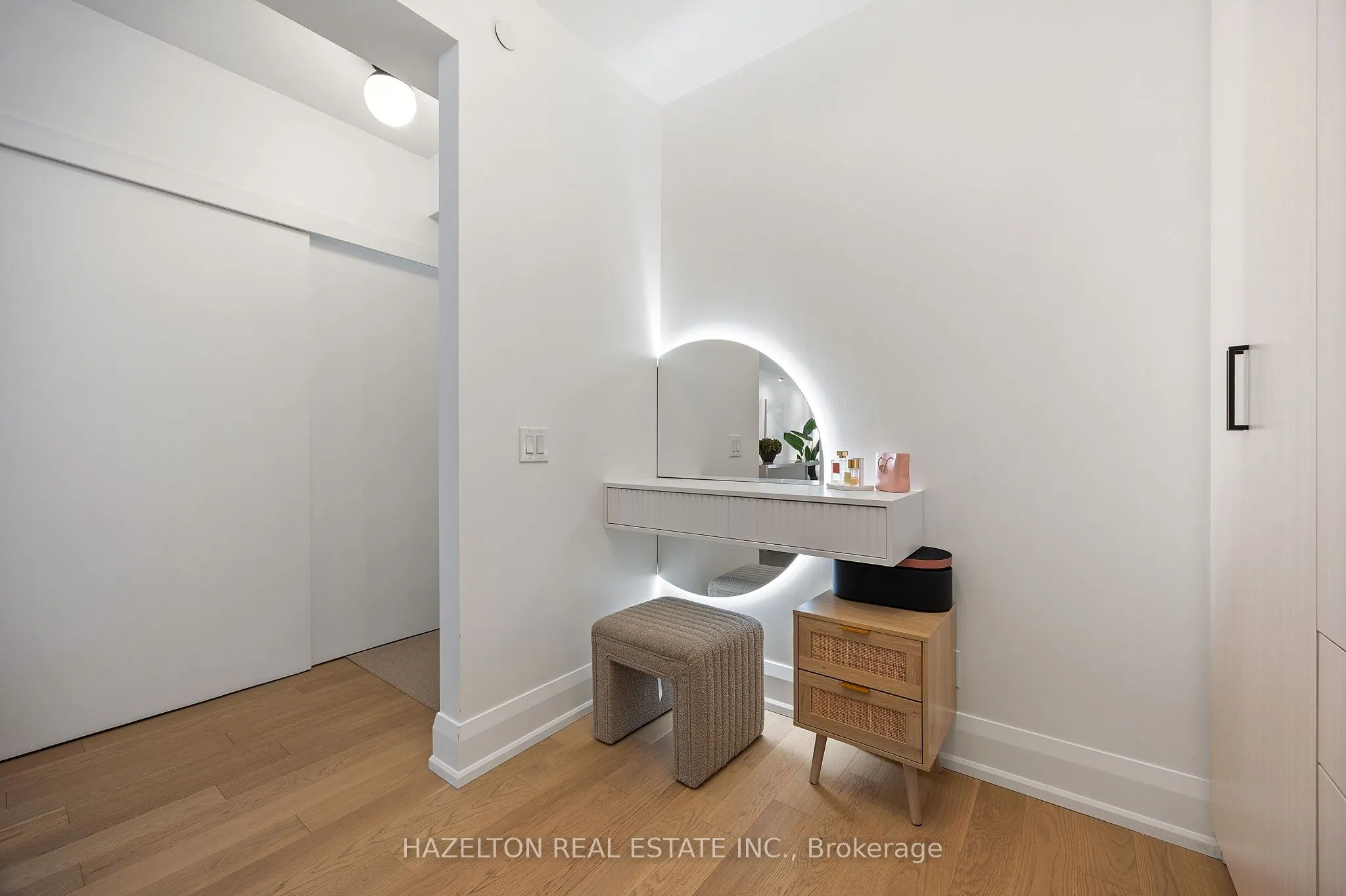 1030 King Street, #334