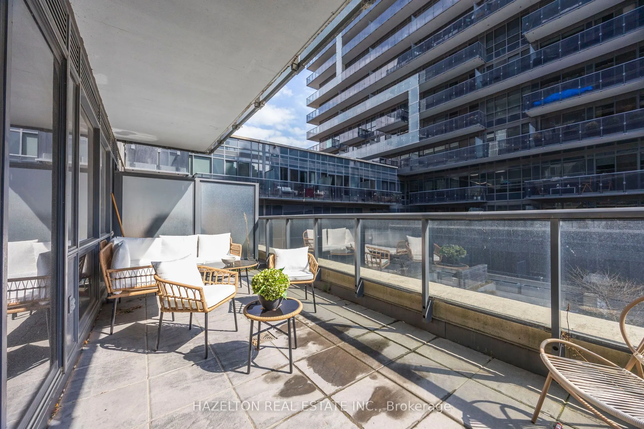 1030 King Street, #334