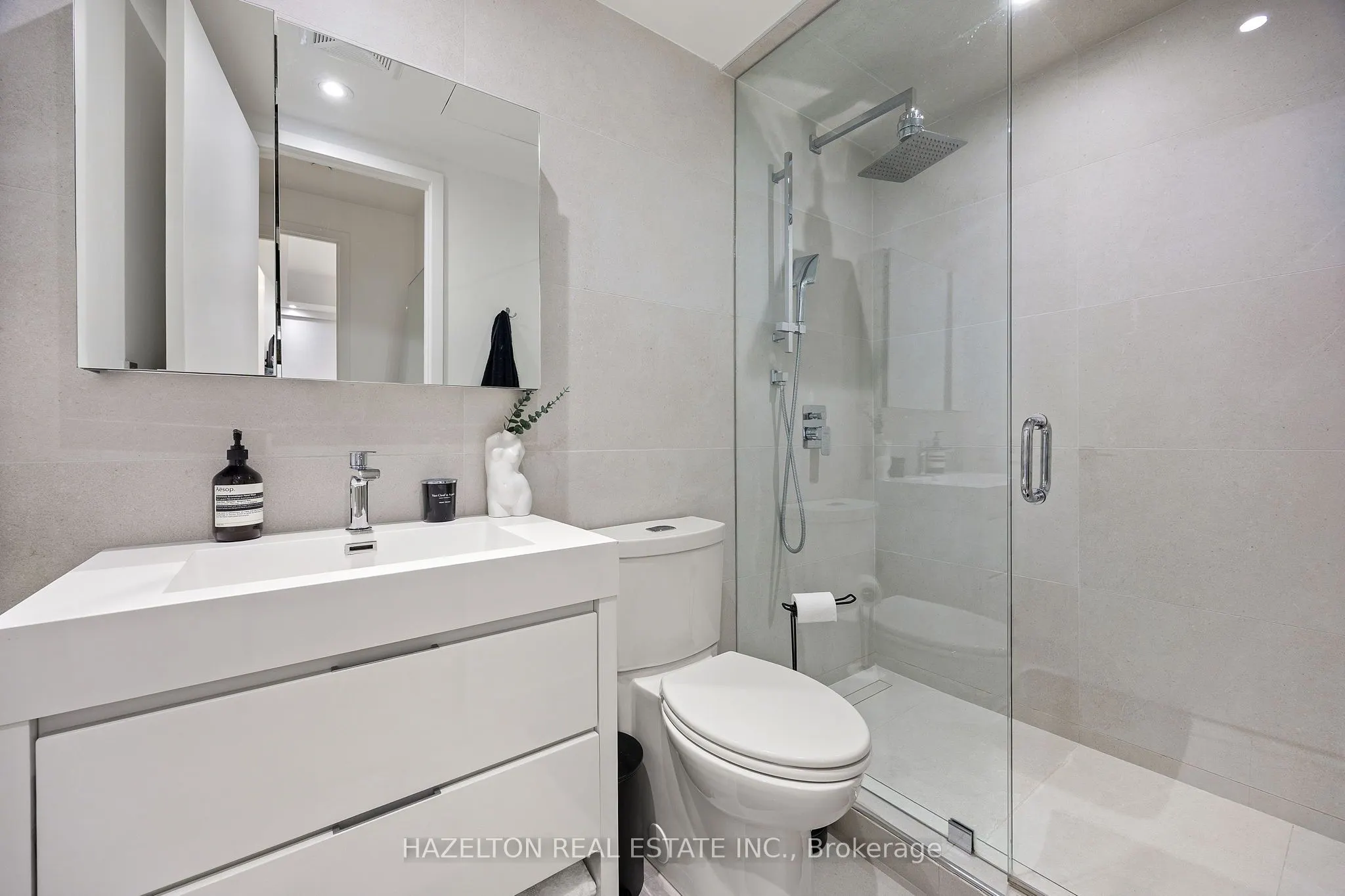 1030 King Street, #334