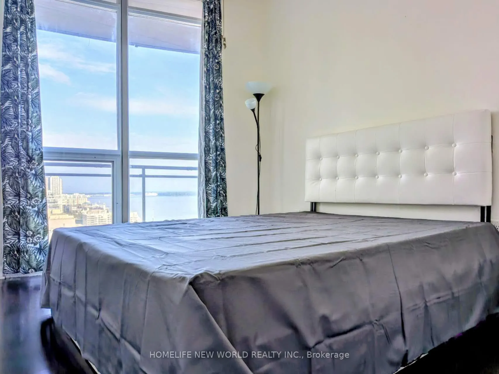 38 Dan Leckie Way, #2512