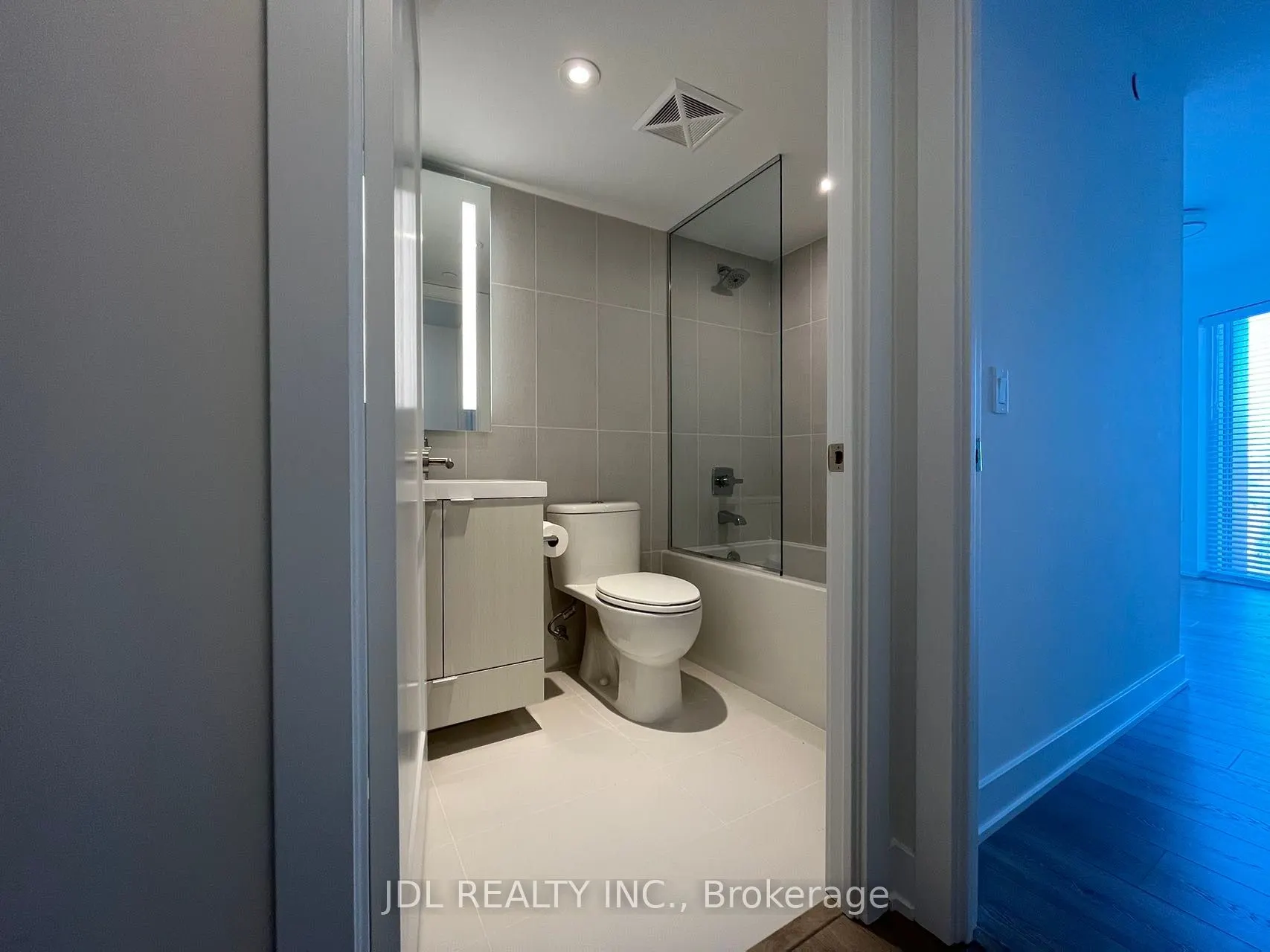 575 Bloor Street E, #1102
