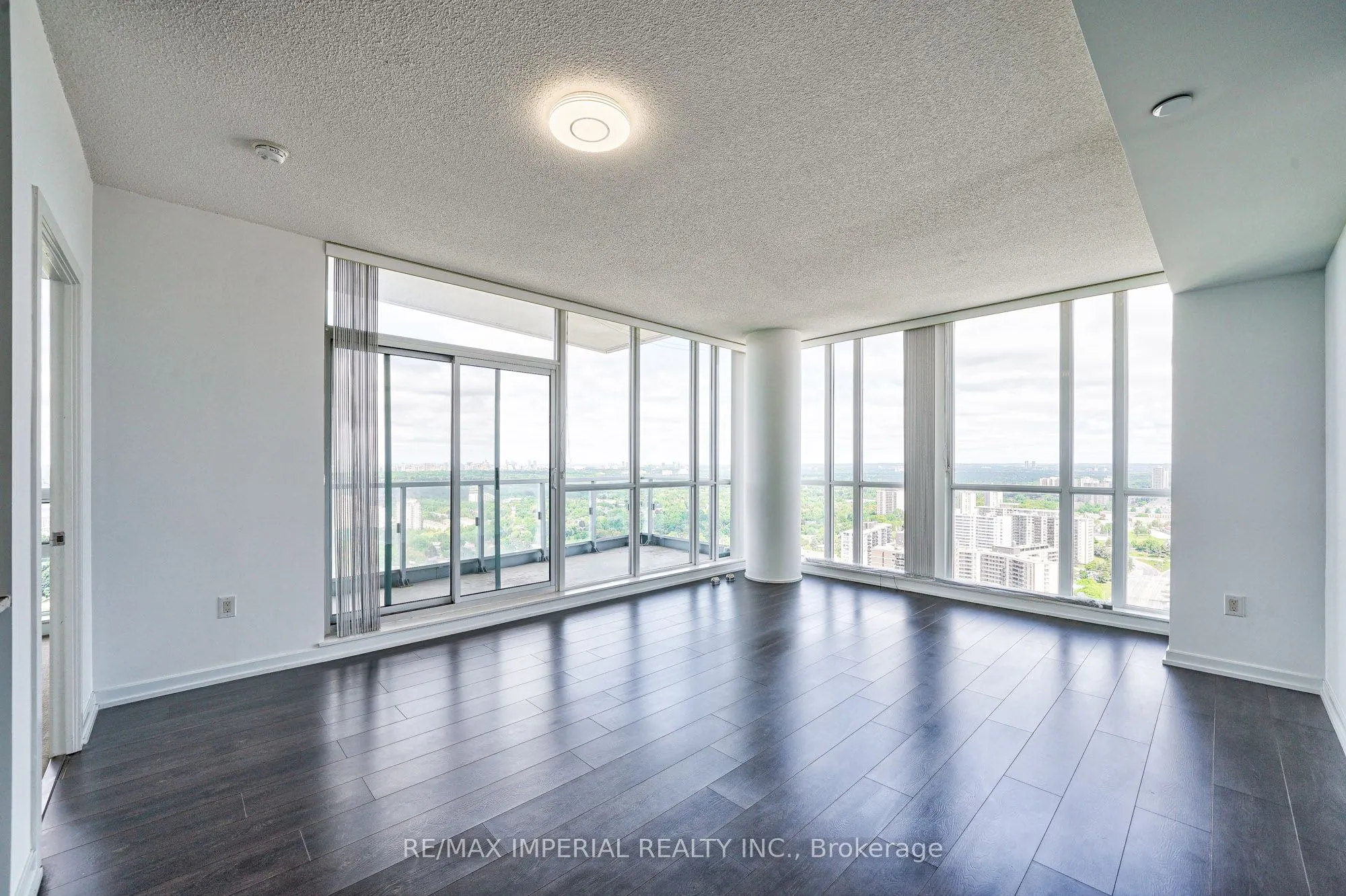 66 Forest Manor Road, #2902
