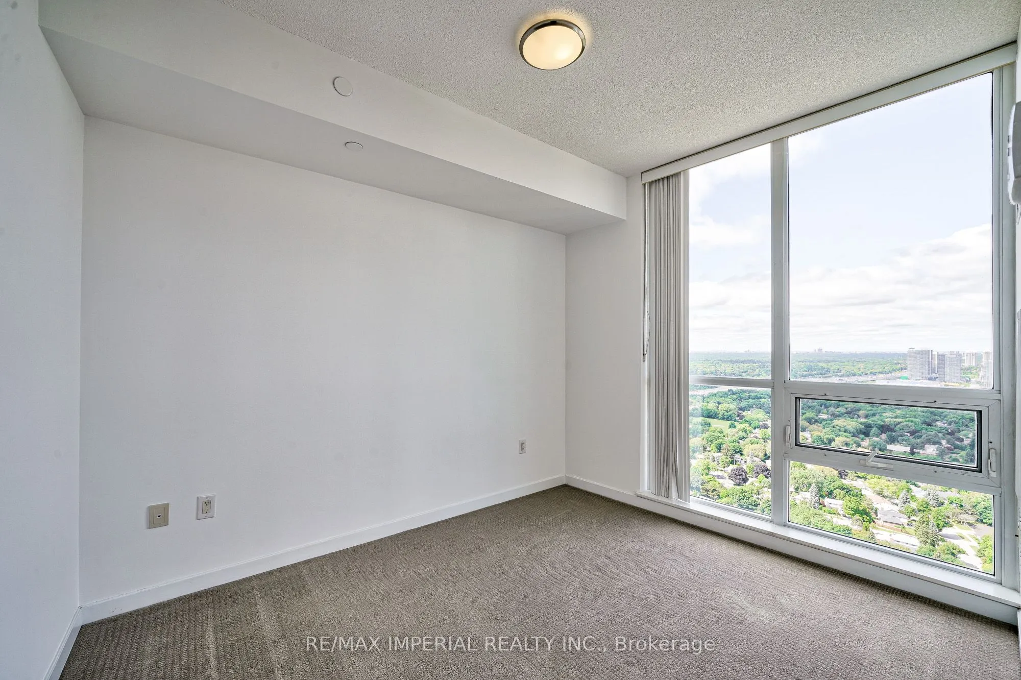 66 Forest Manor Road, #2902