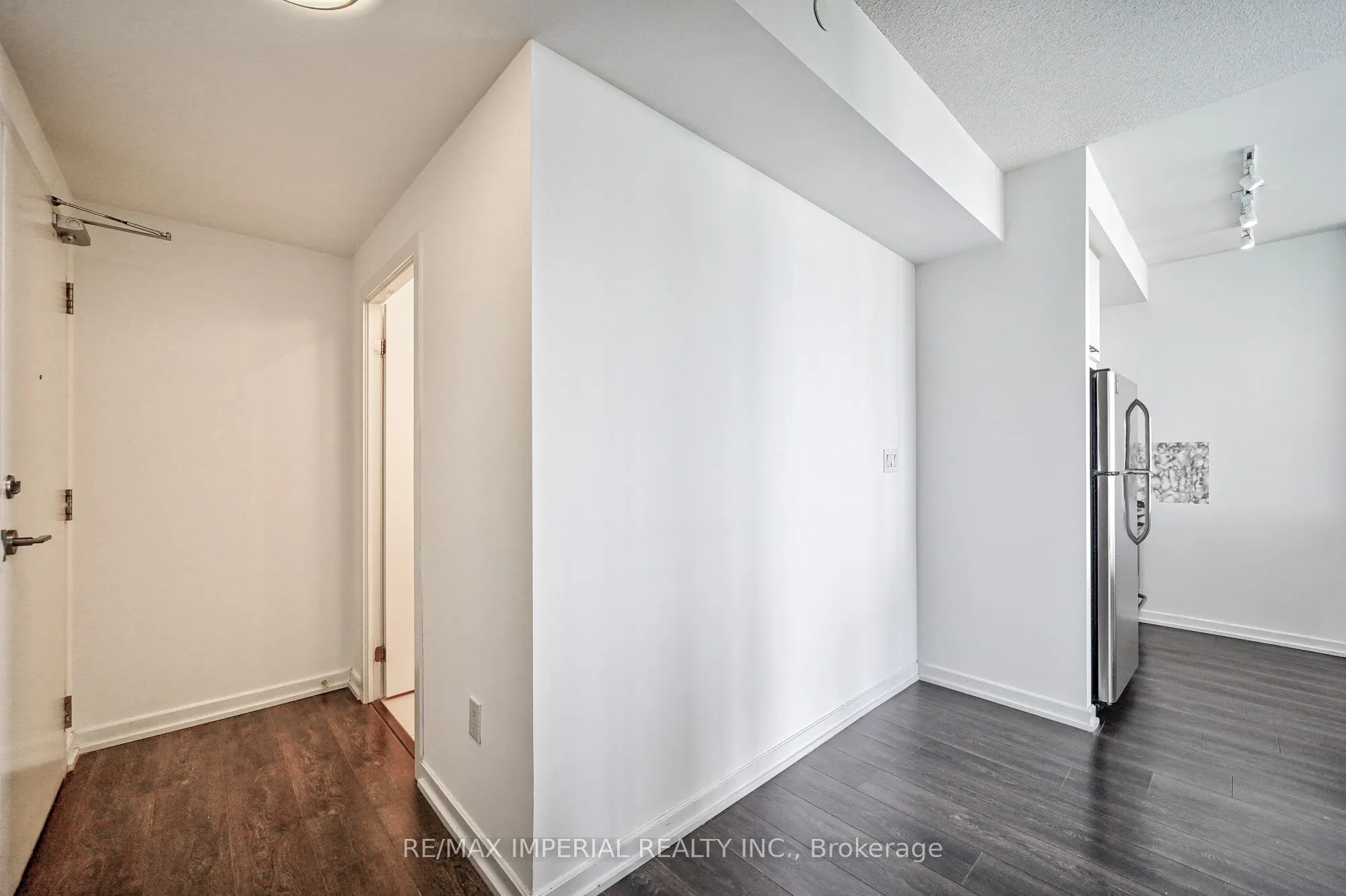 66 Forest Manor Road, #2902