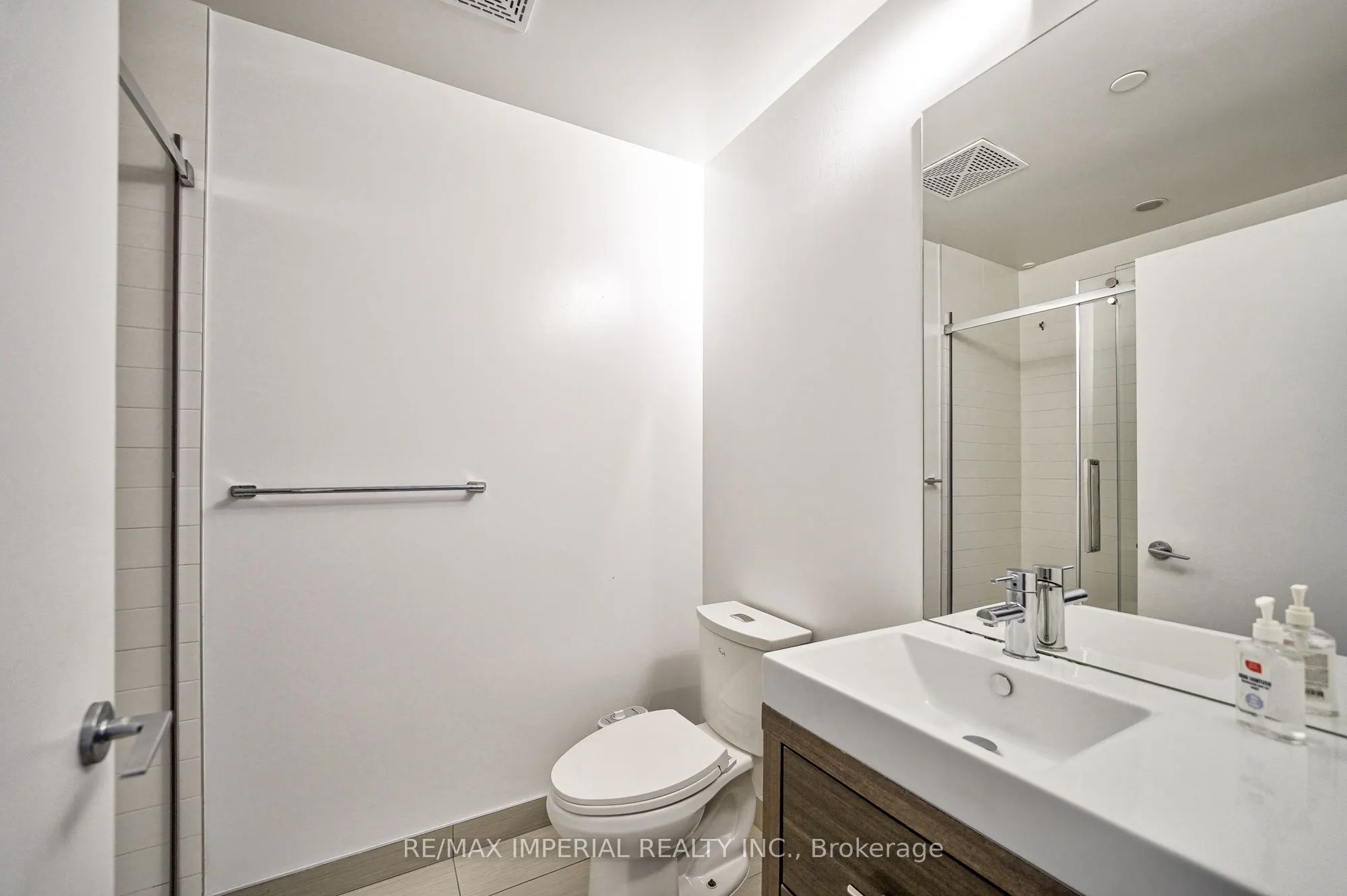66 Forest Manor Road, #2902