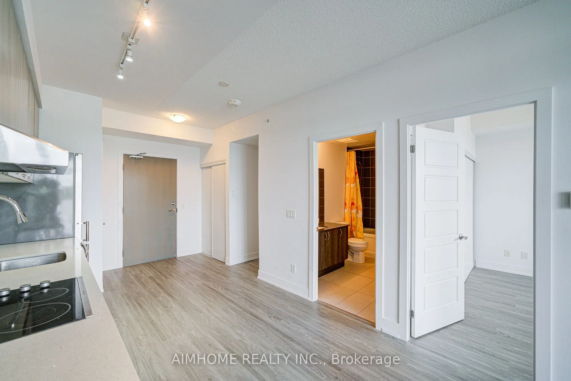 7 Kenaston Garden, #321