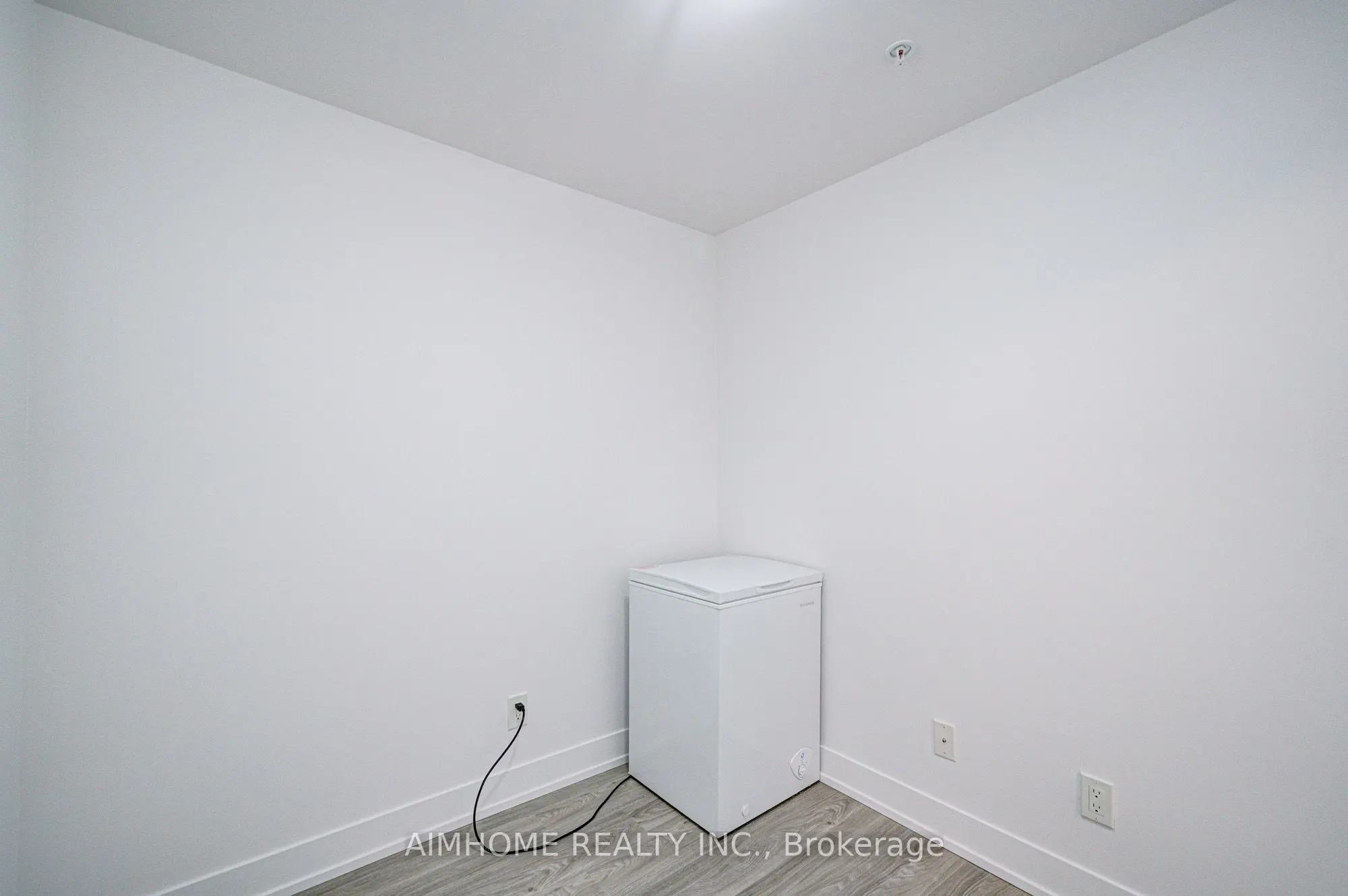 7 Kenaston Garden, #321