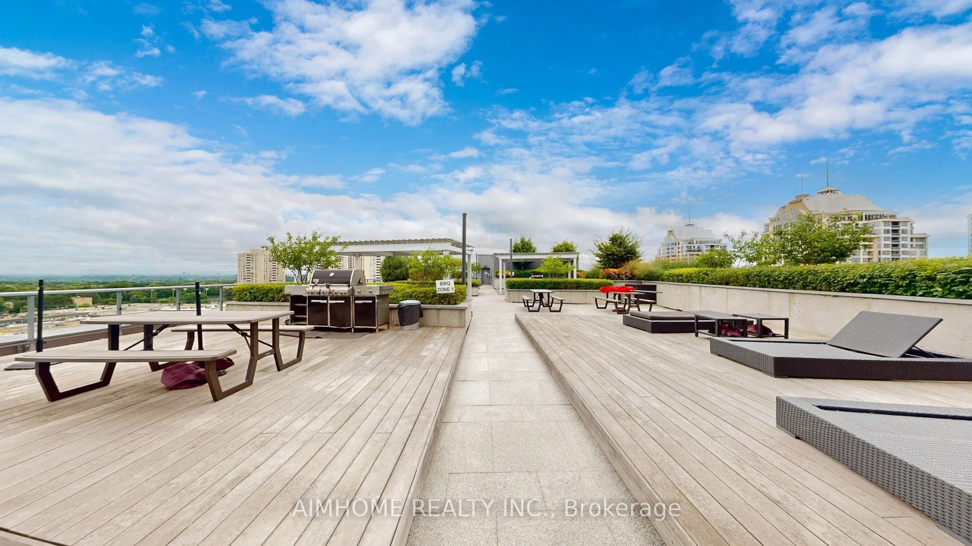 7 Kenaston Garden, #321