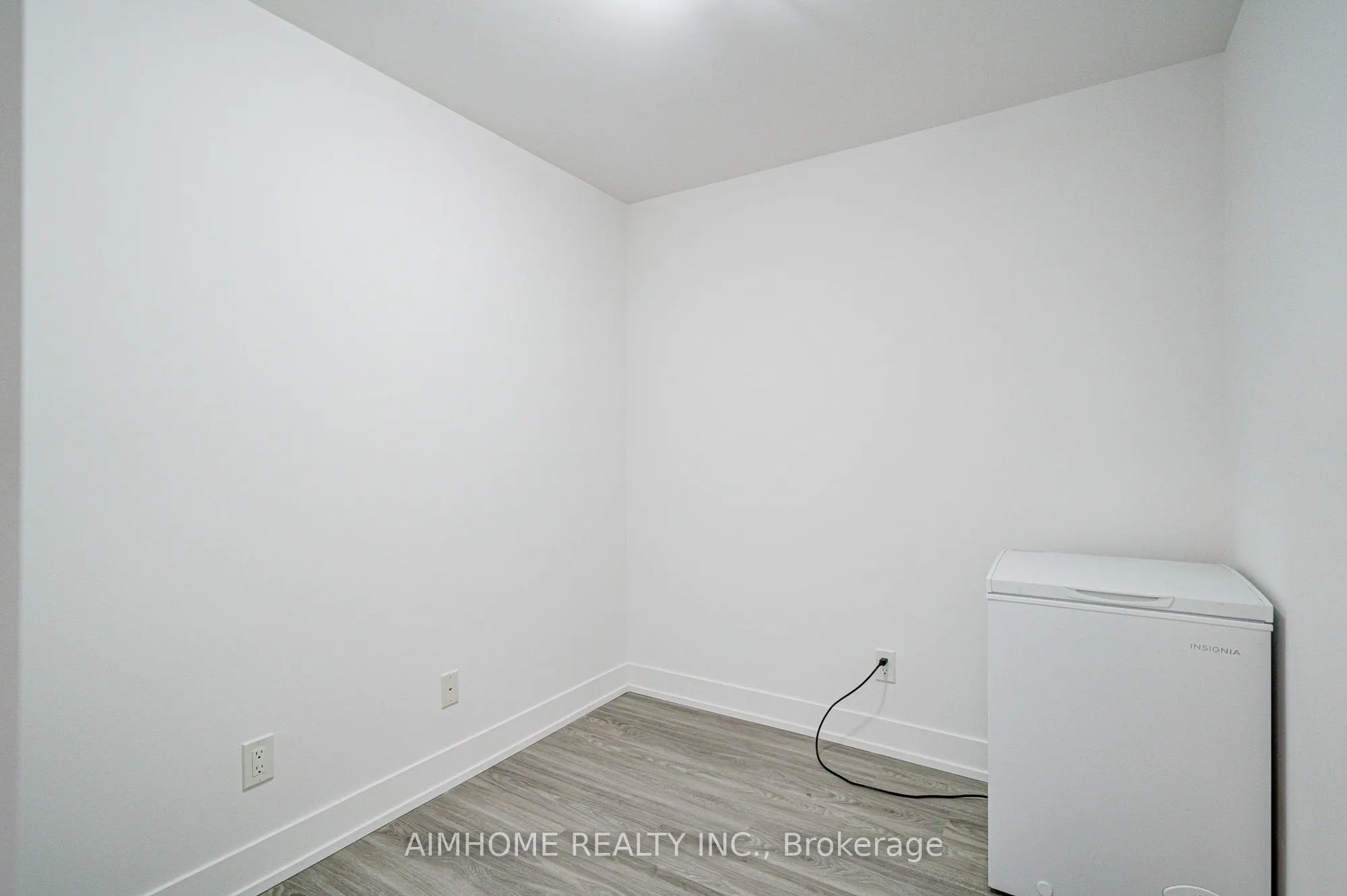 7 Kenaston Garden, #321