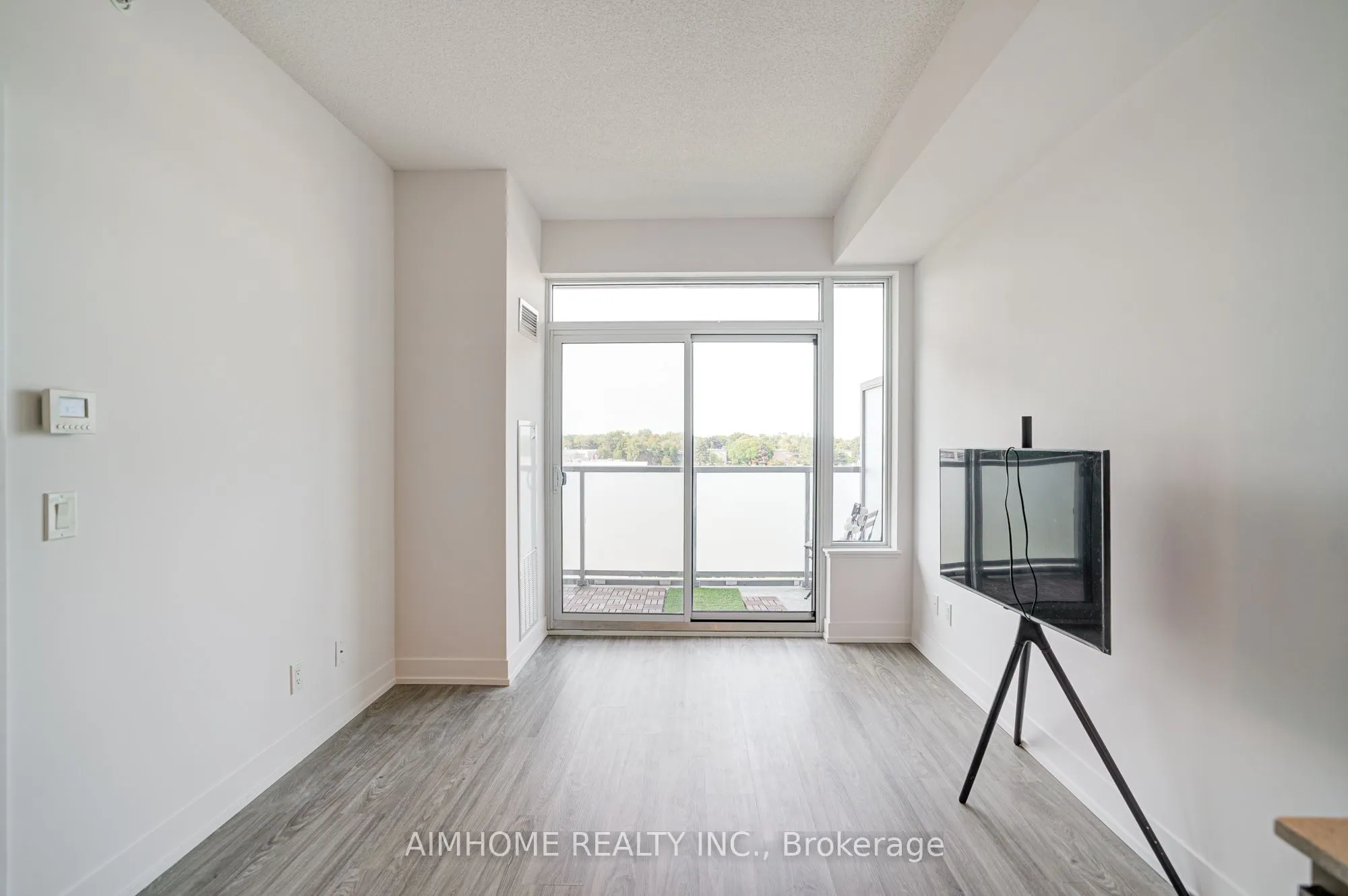 7 Kenaston Garden, #321