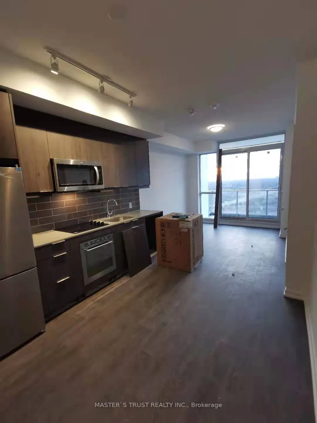 32 Forest Manor Road, #3110