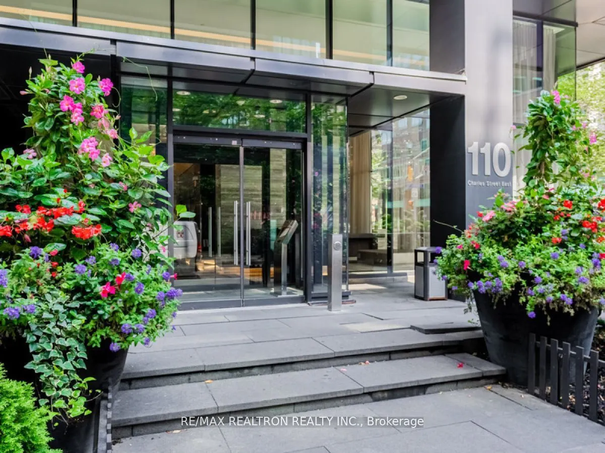 110 Charles Street E, #1902