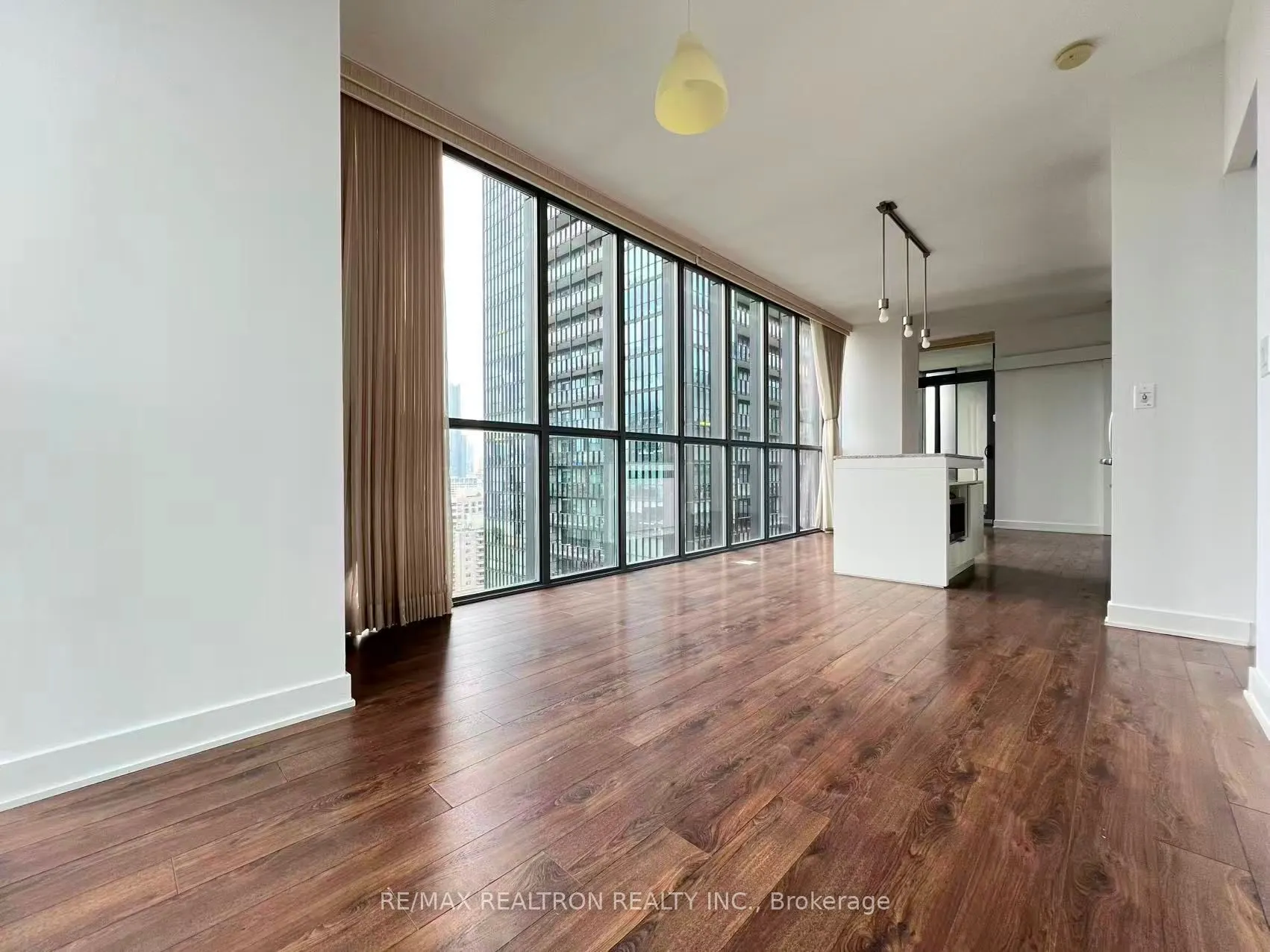 110 Charles Street E, #1902