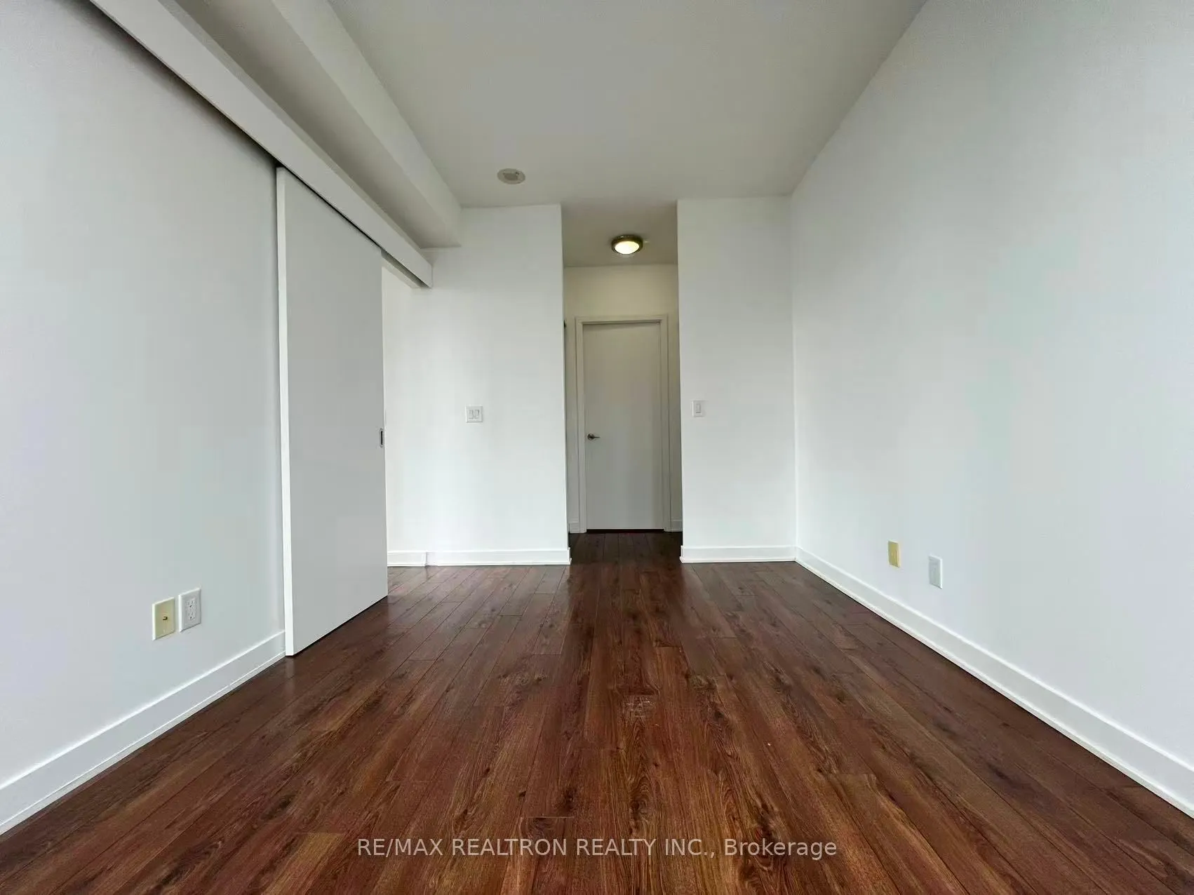 110 Charles Street E, #1902