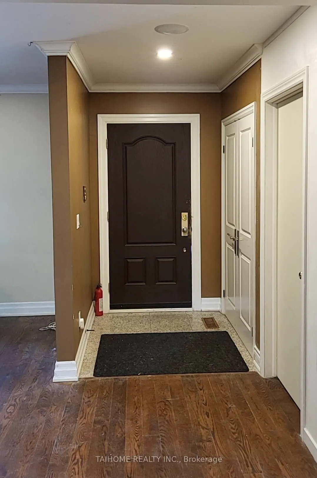 6 Vonda Avenue