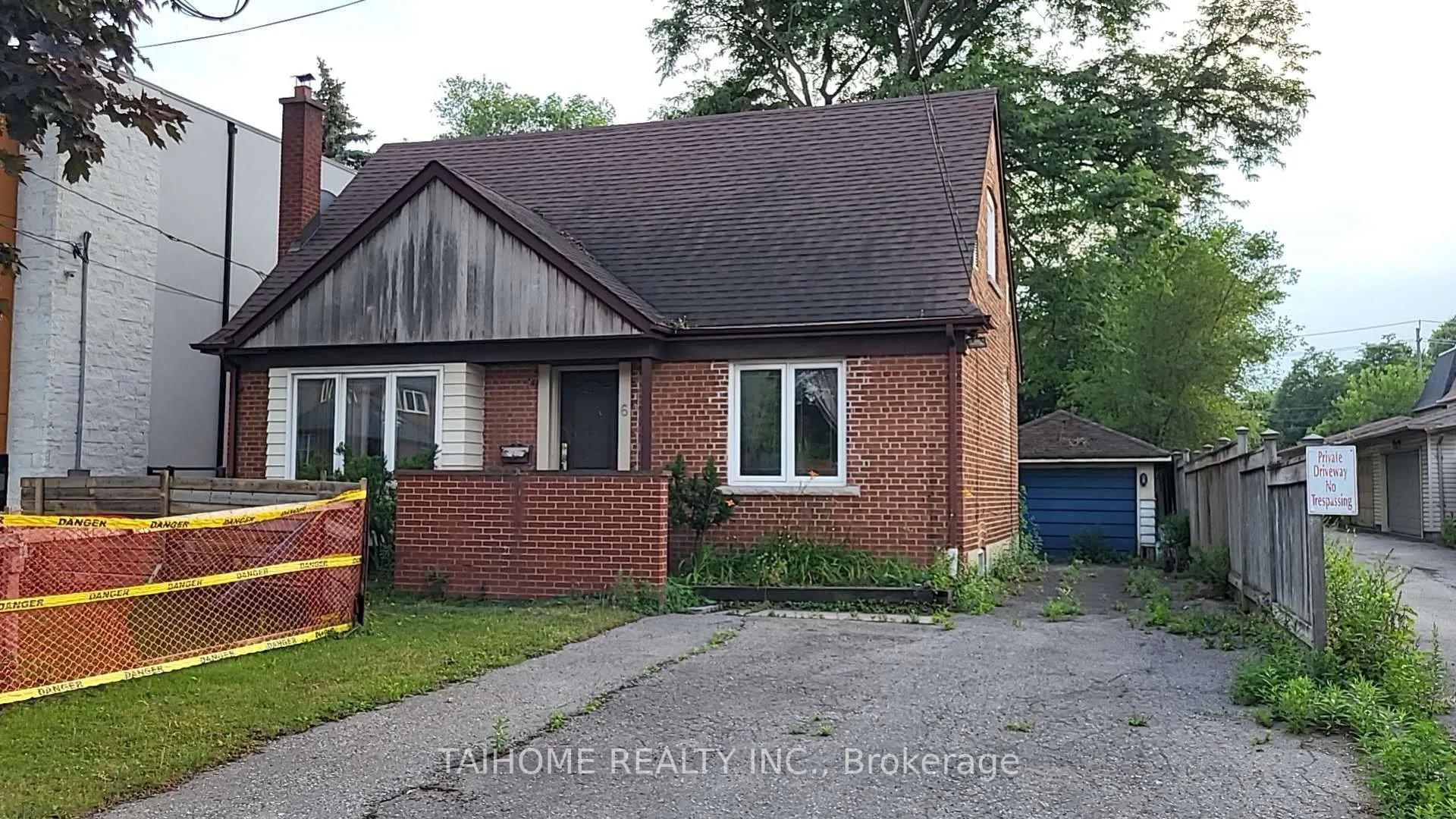 6 Vonda Avenue
