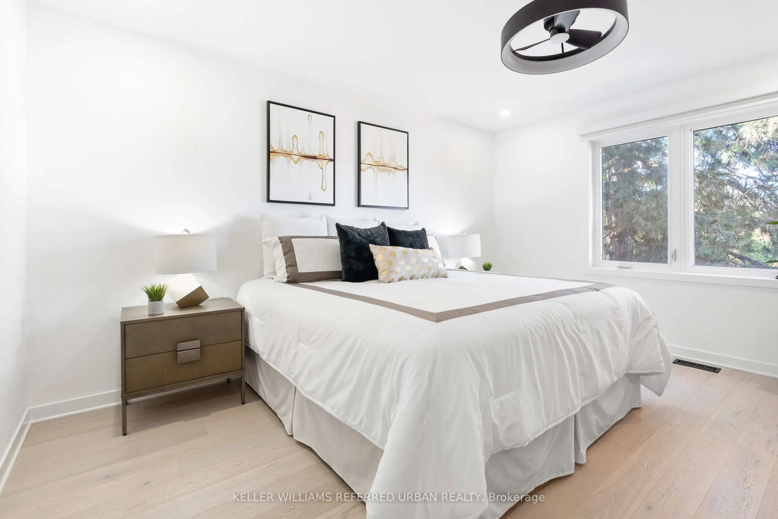 96 Glenvale Boulevard