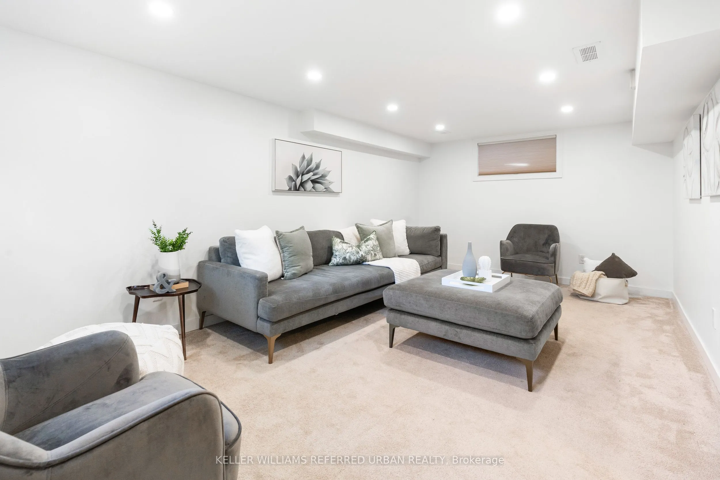 96 Glenvale Boulevard