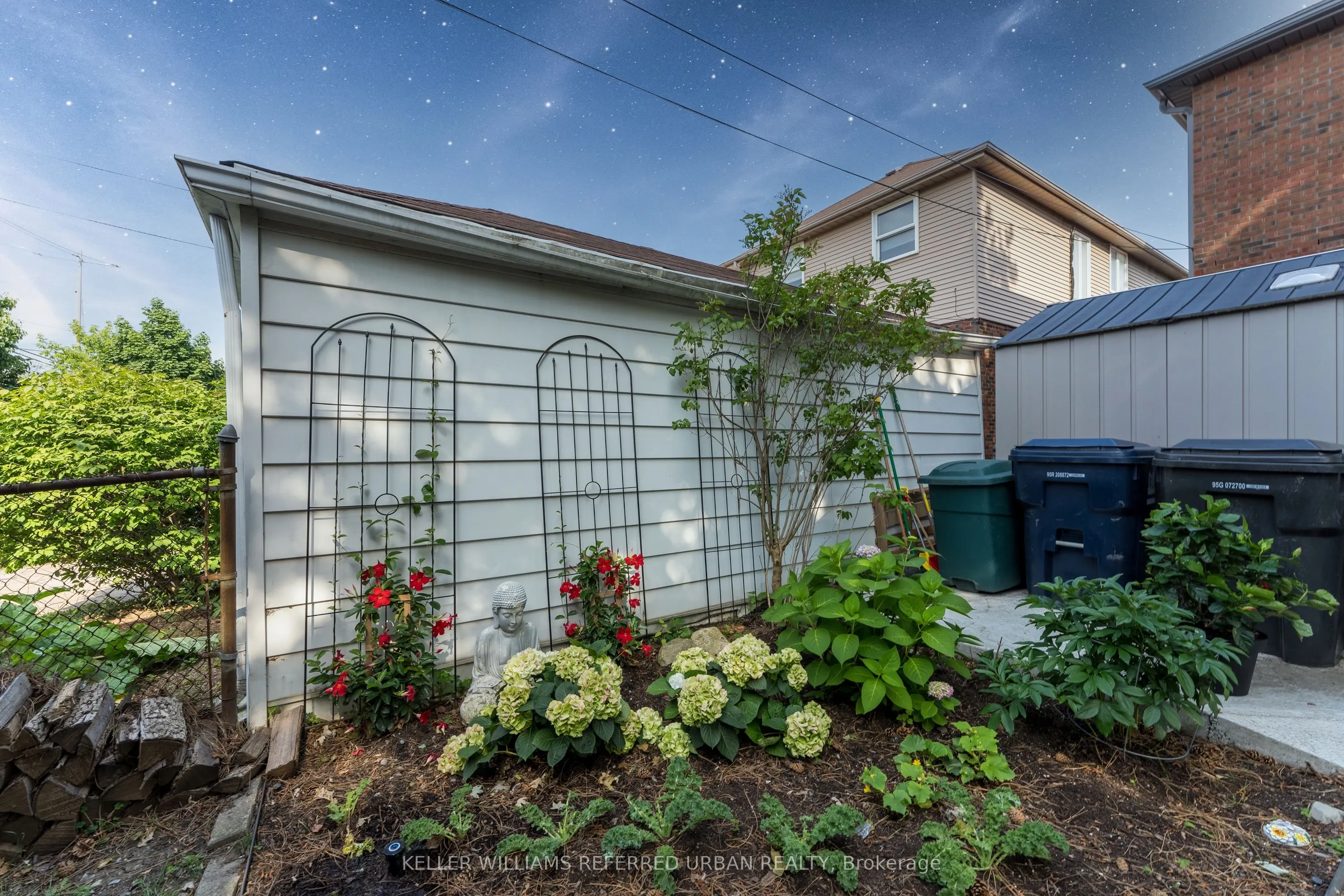 96 Glenvale Boulevard