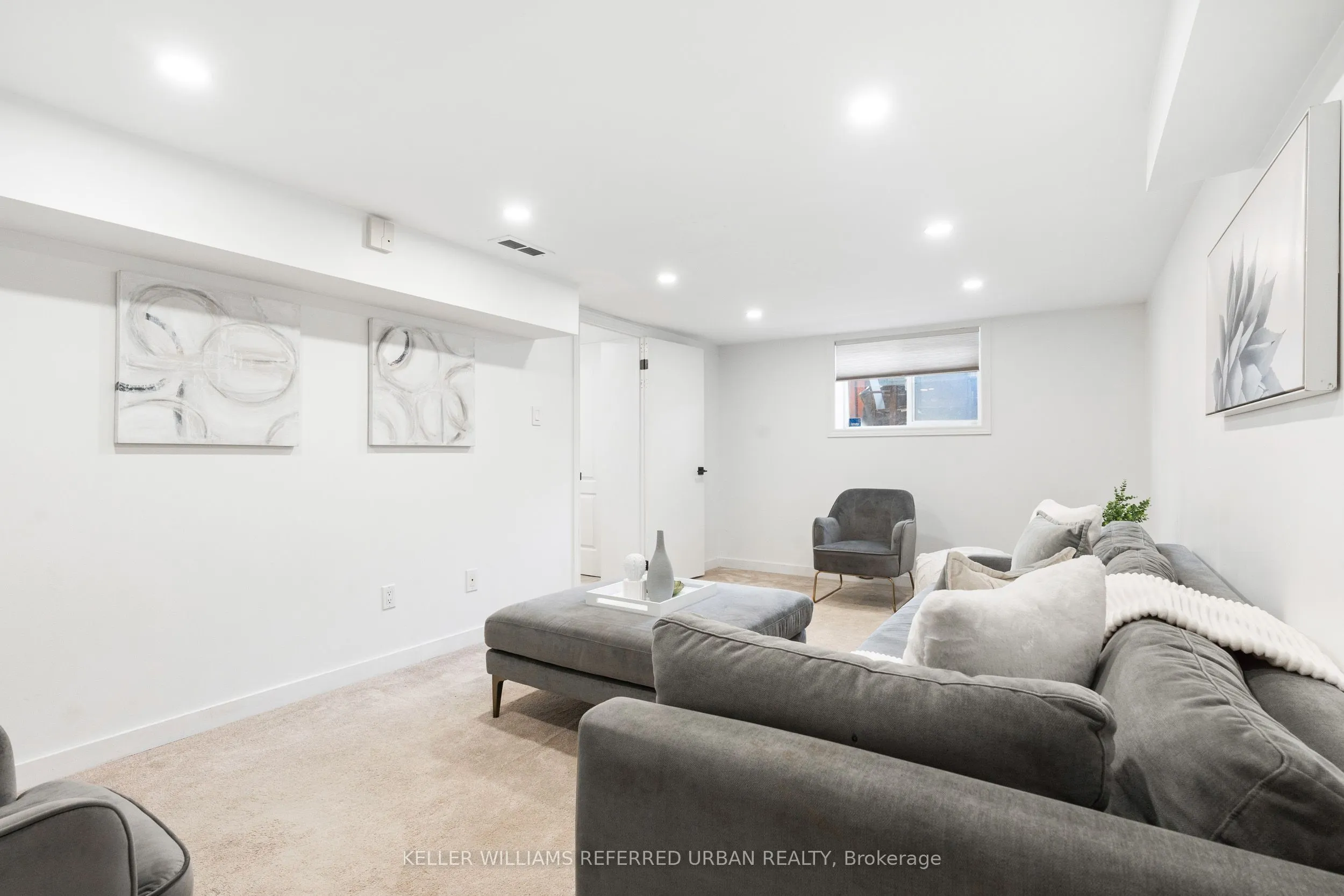 96 Glenvale Boulevard