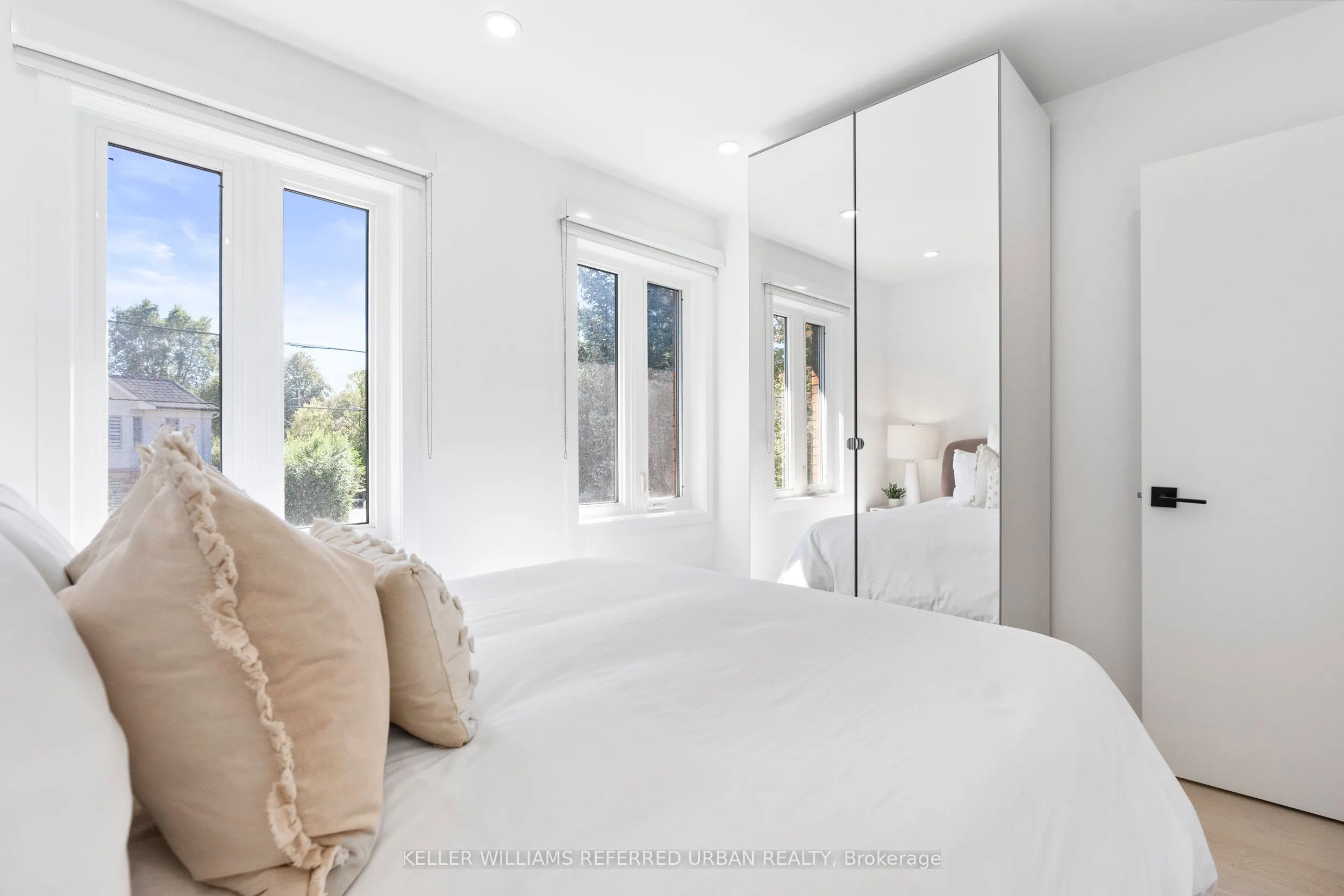 96 Glenvale Boulevard
