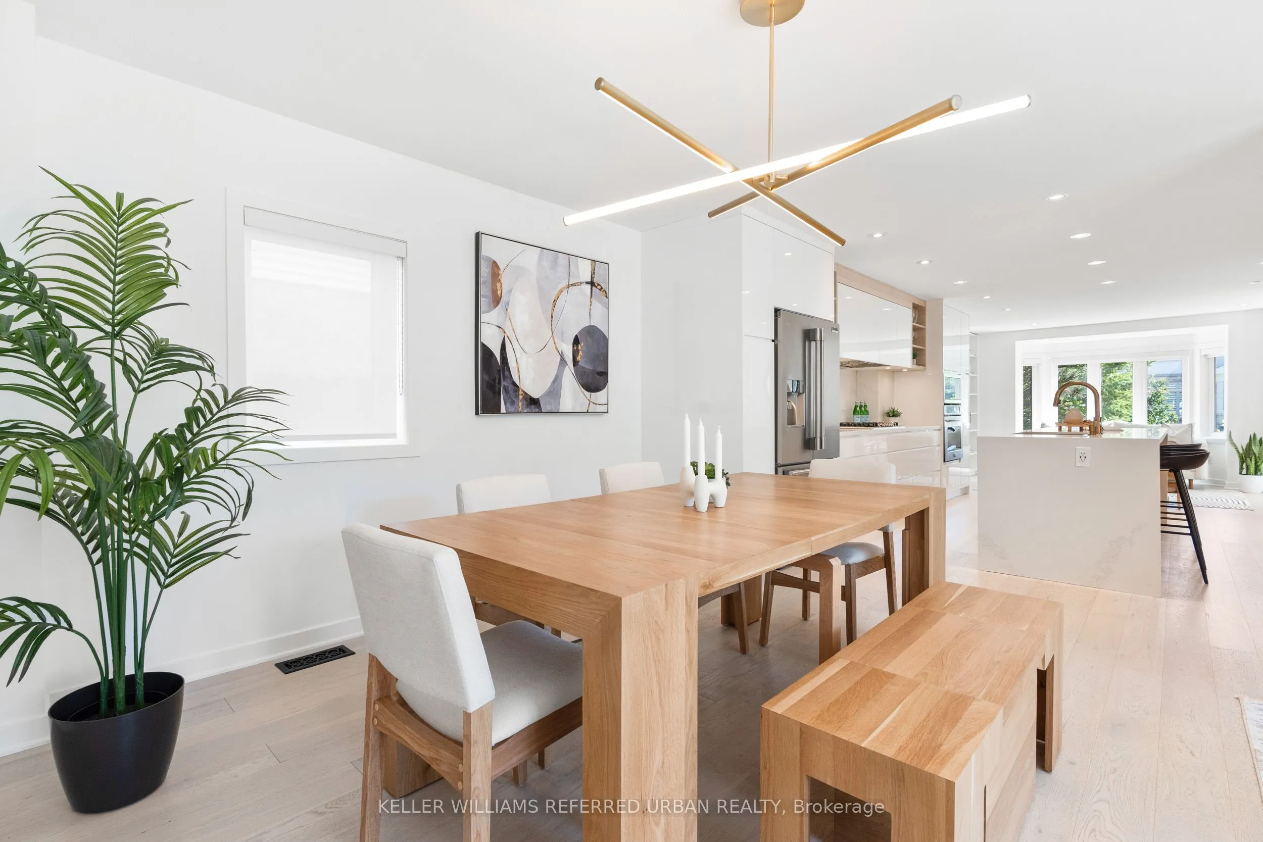 96 Glenvale Boulevard