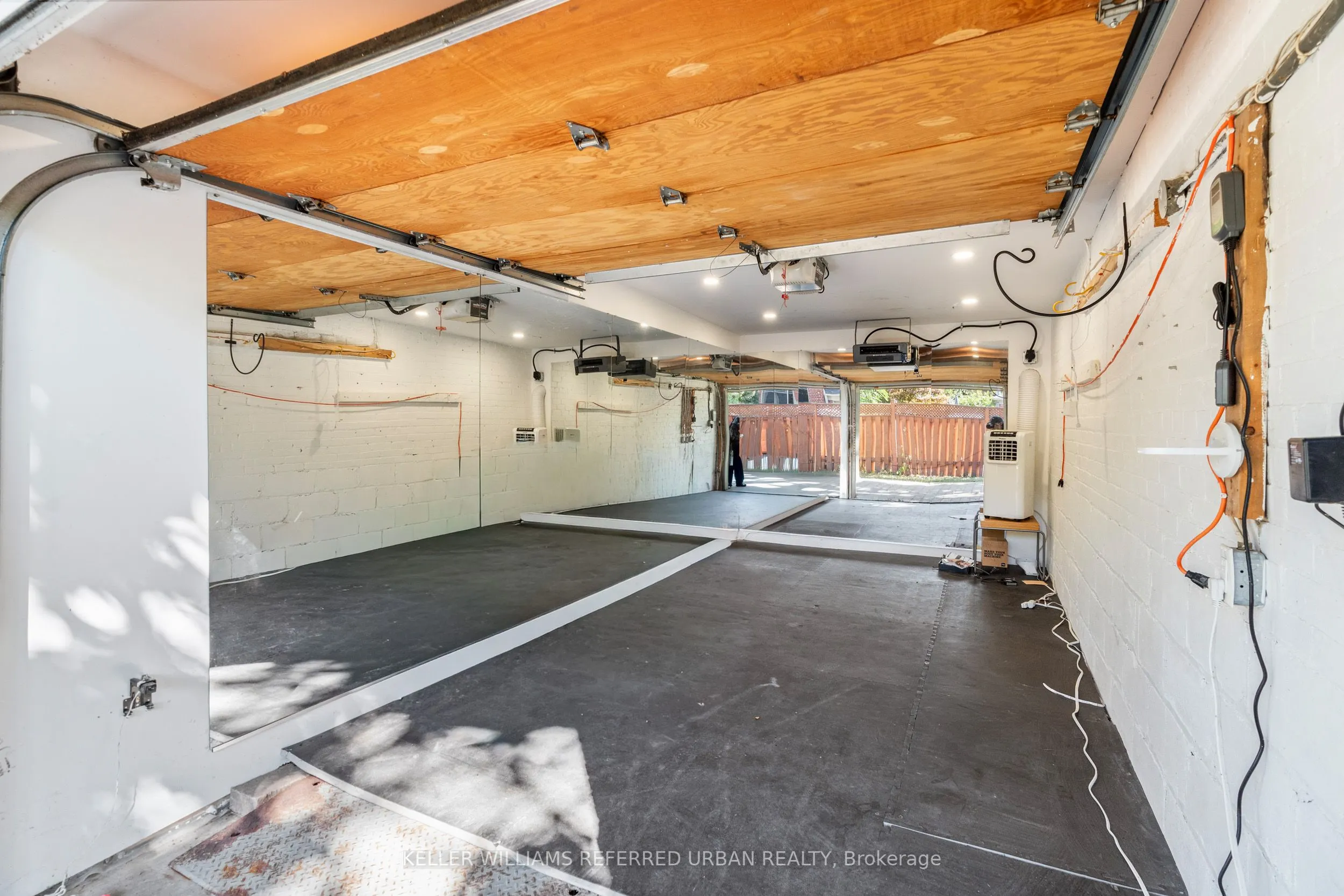 96 Glenvale Boulevard