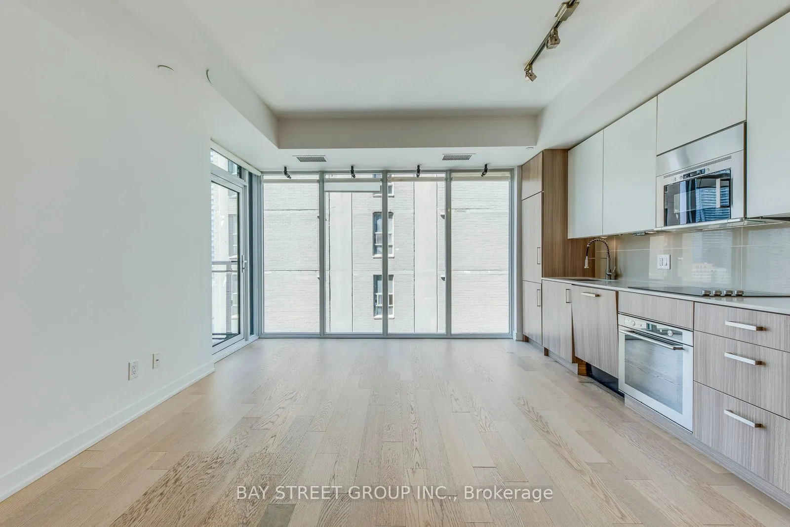 17 Dundonald Street, #1601