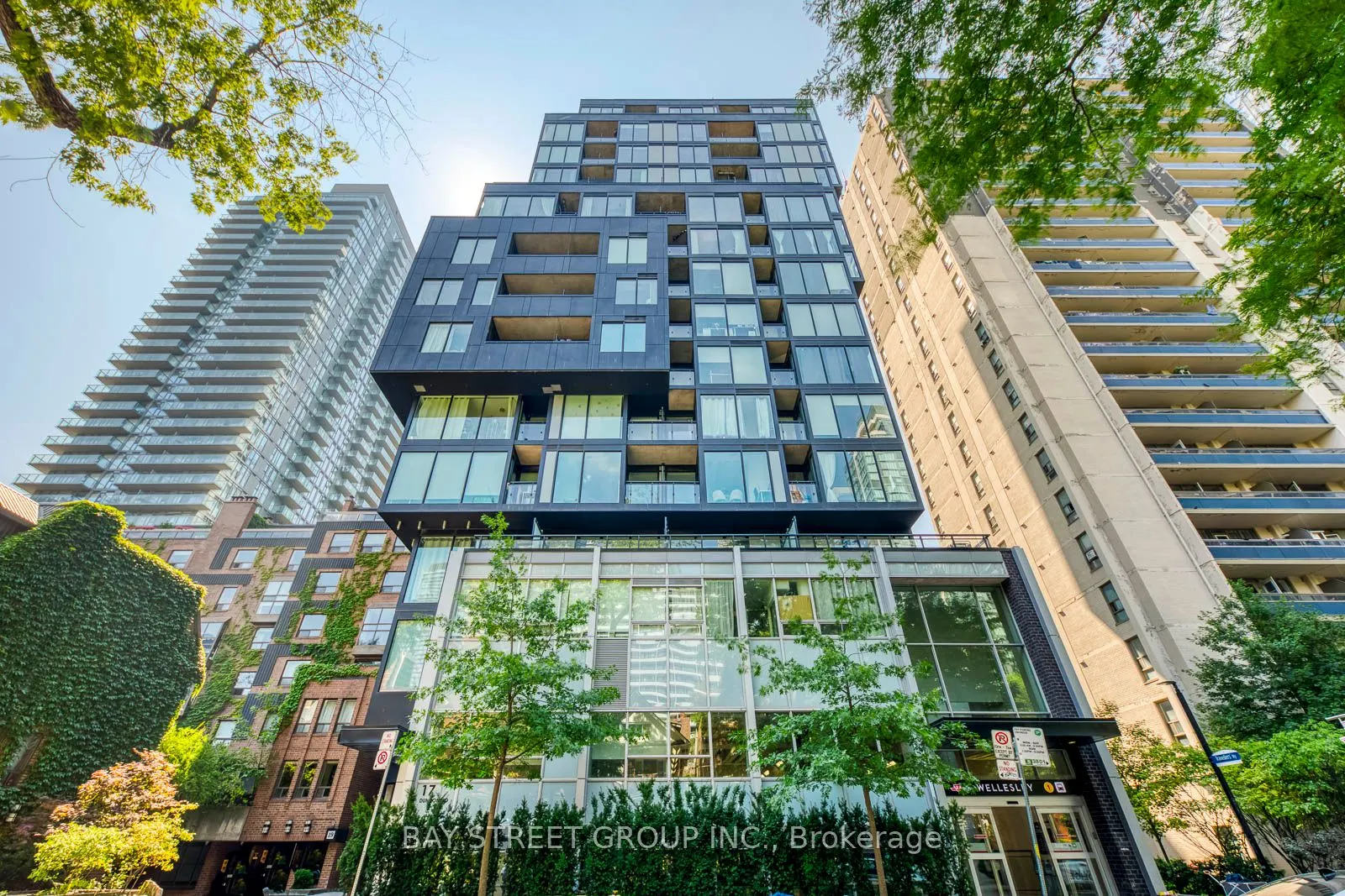 17 Dundonald Street, #1601